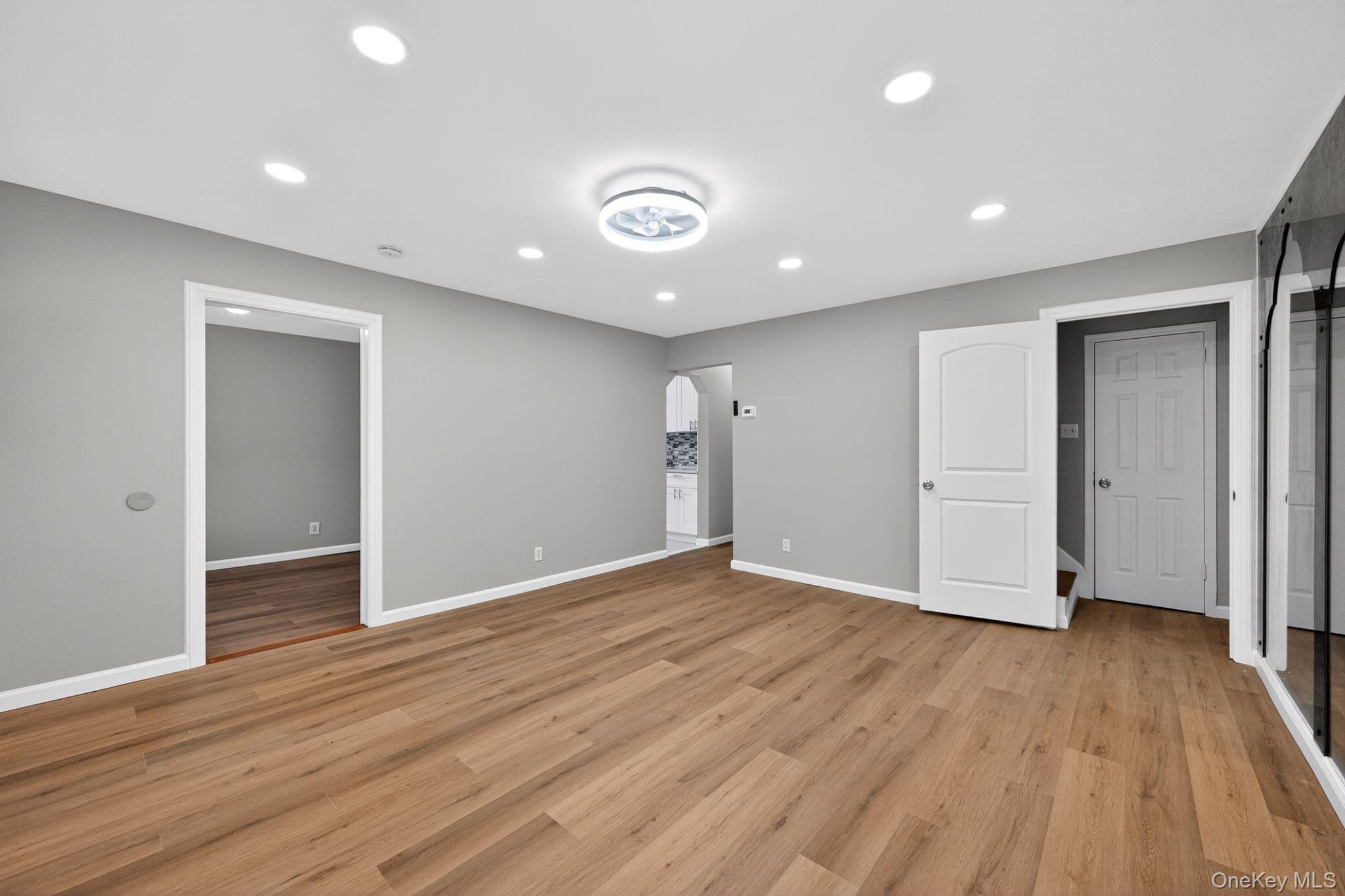 Single Family 208th  Queens, NY 11429, MLS-960968-4