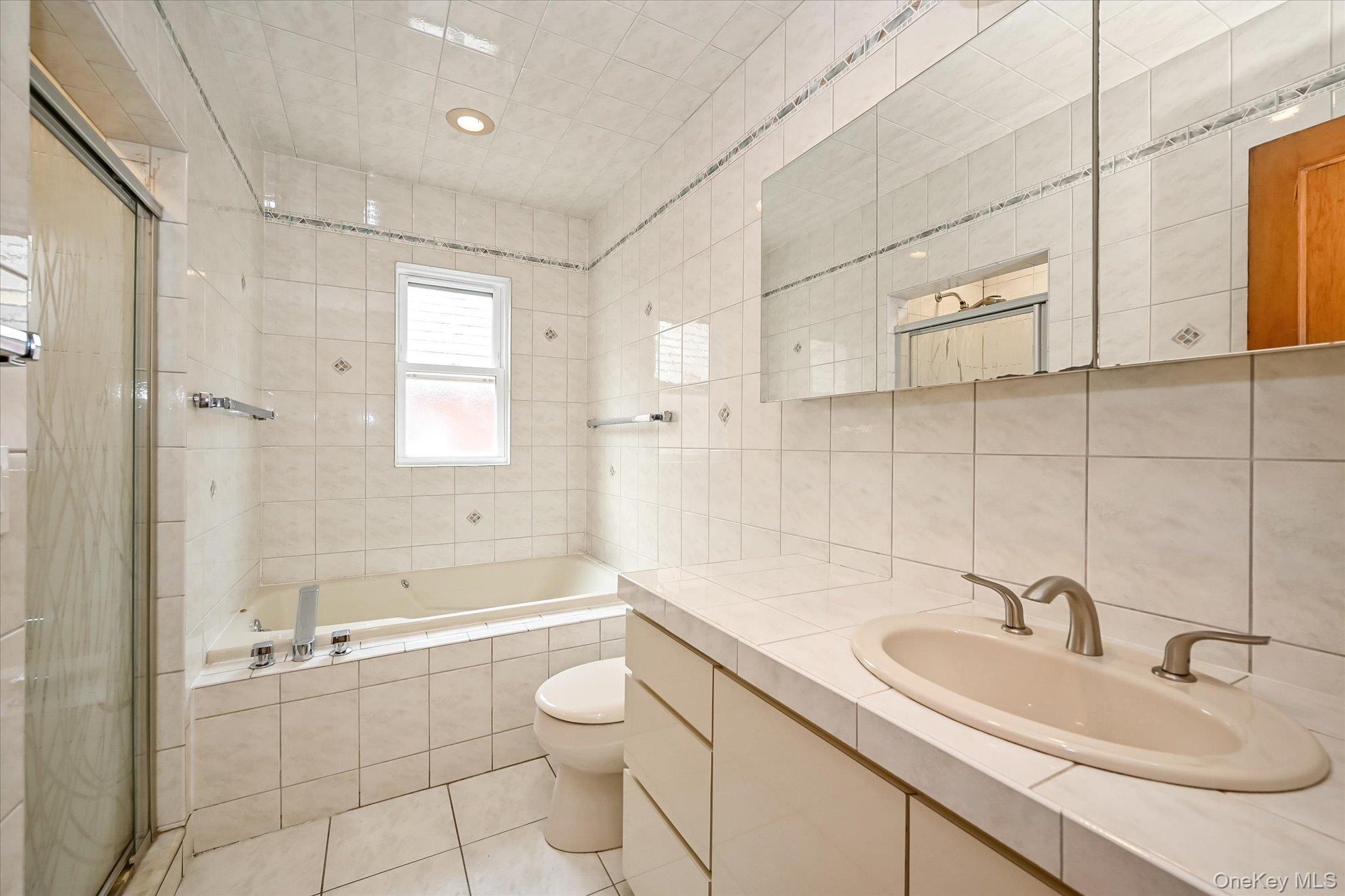 Single Family 65th  Queens, NY 11378, MLS-961016-12