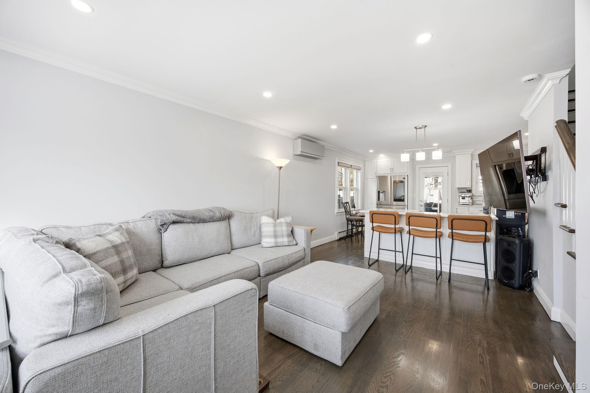 Single Family Swinton  Bronx, NY 10465, MLS-961025-4