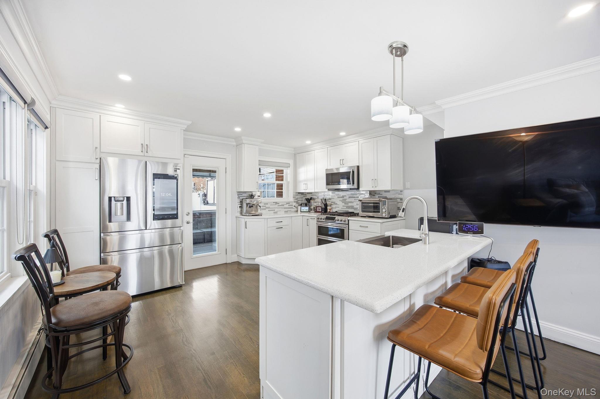 Single Family Swinton  Bronx, NY 10465, MLS-961025-6