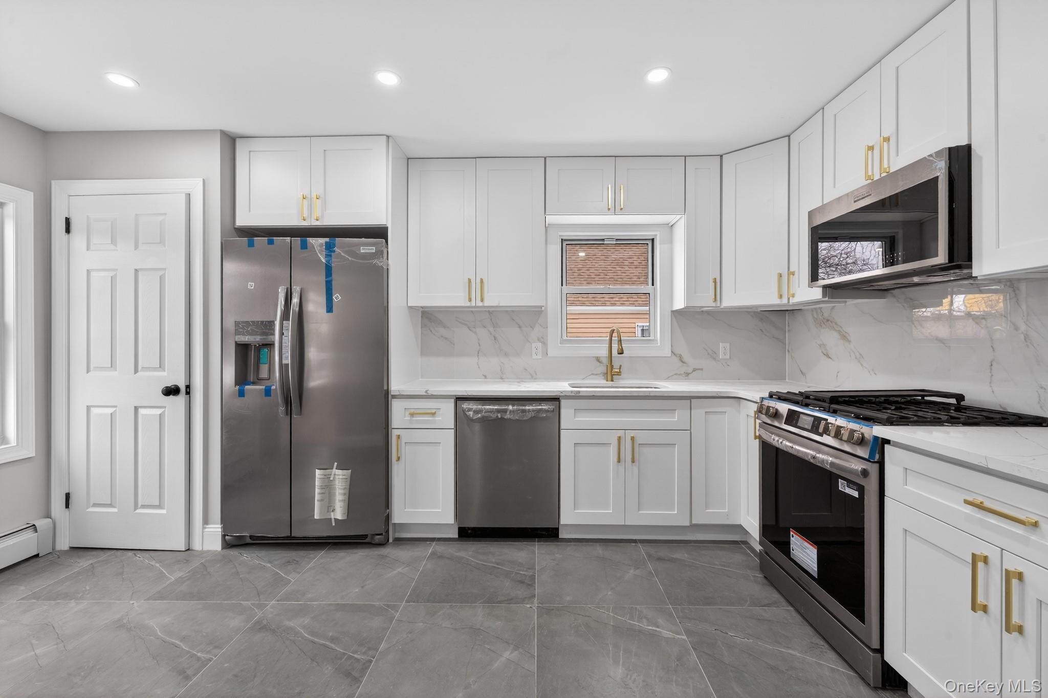 Single Family 205th  Queens, NY 11423, MLS-961030-2