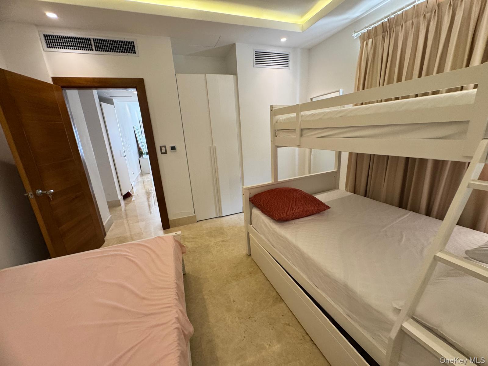 Condo Hacienda Samana Bay, Avenida Del Malecon Out Of Area, NY 32000, MLS-961048-12