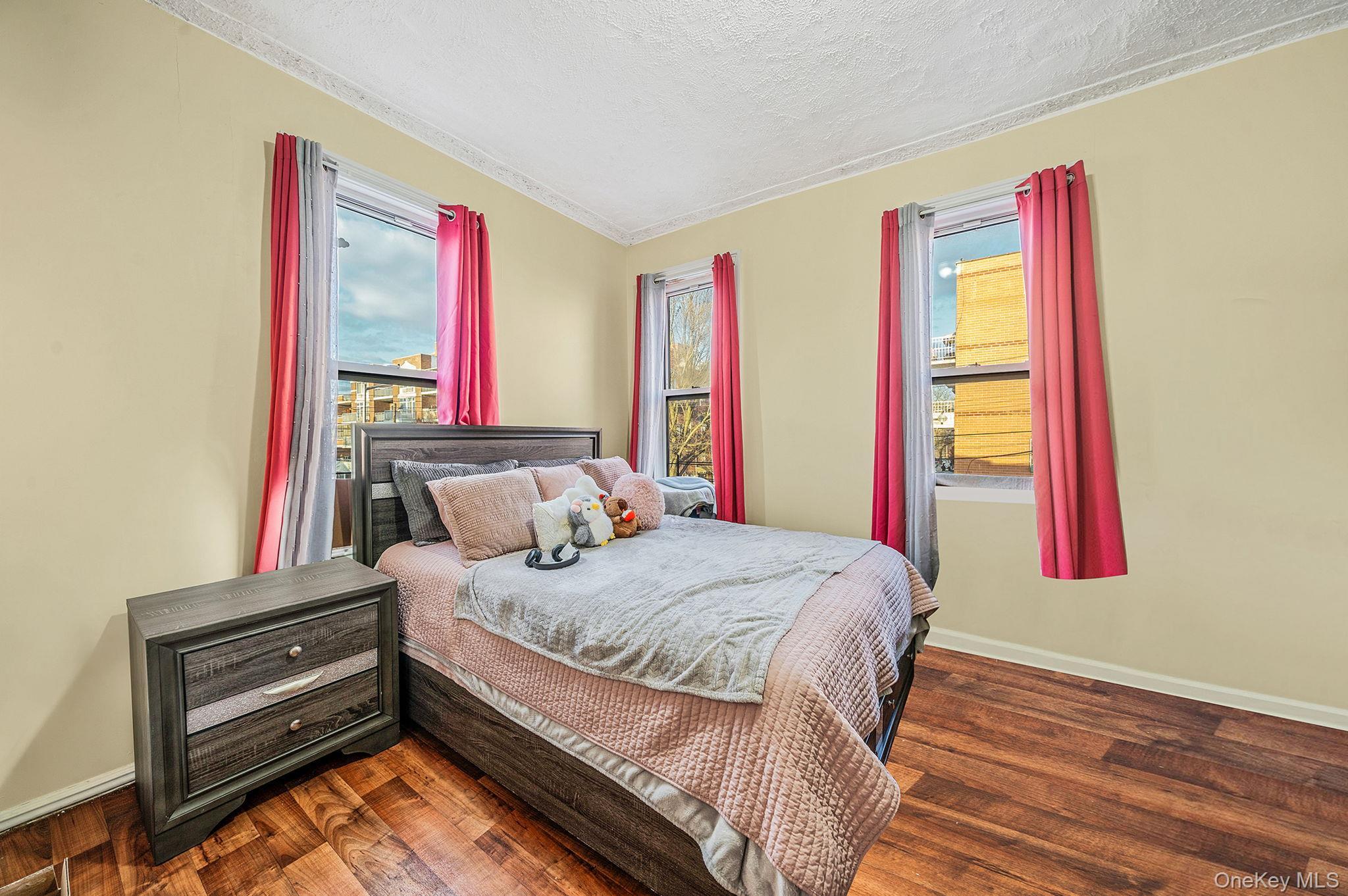 Single Family 38th  Queens, NY 11368, MLS-961057-28