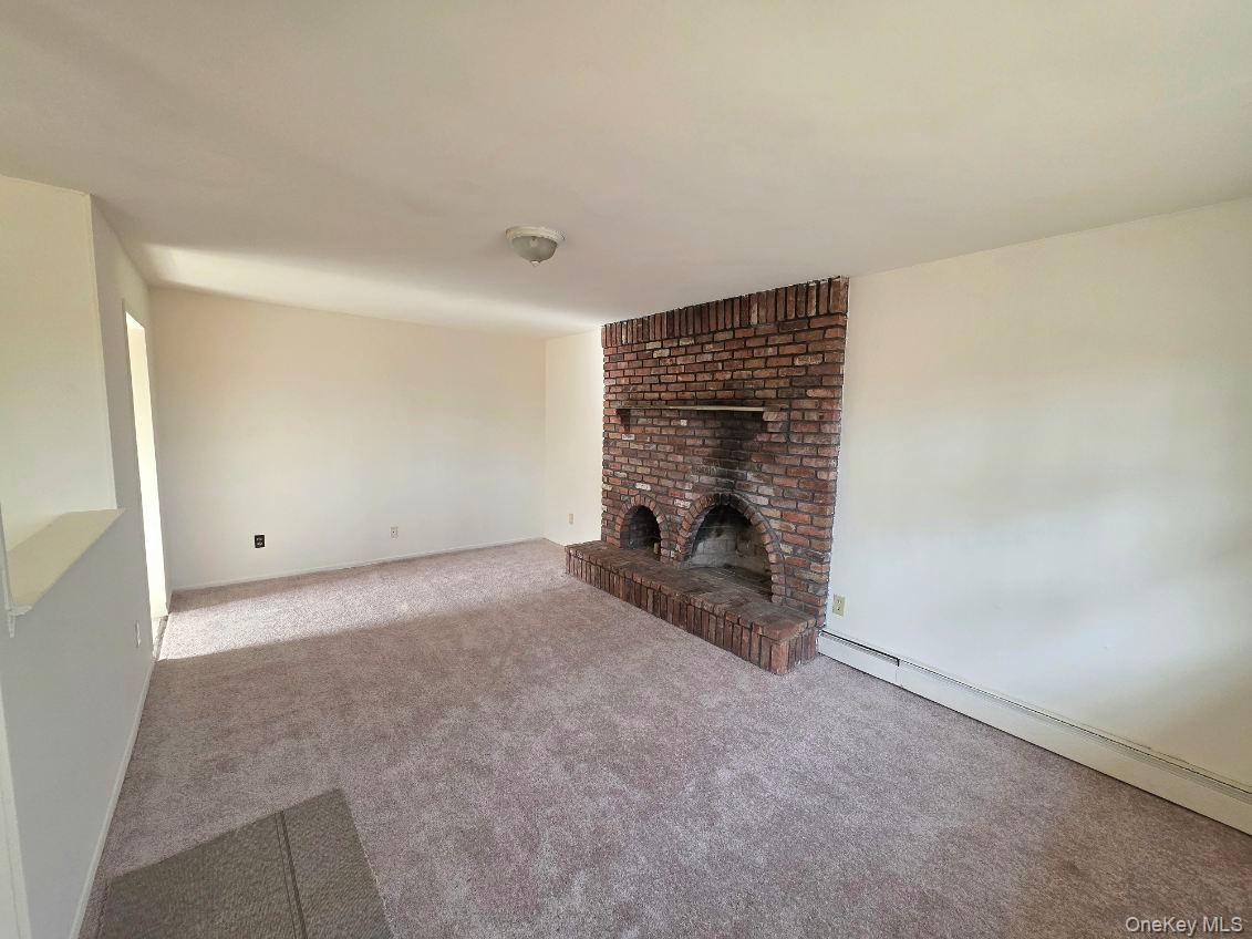 Single Family Grand  Suffolk County, NY 11967, MLS-961065-4