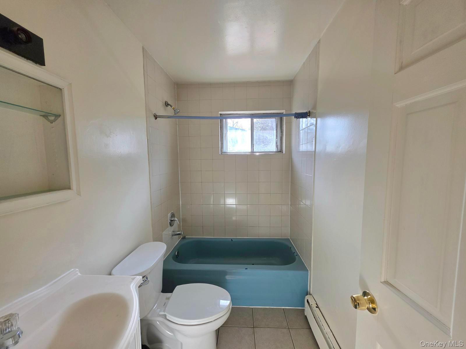 Single Family Grand  Suffolk County, NY 11967, MLS-961065-8