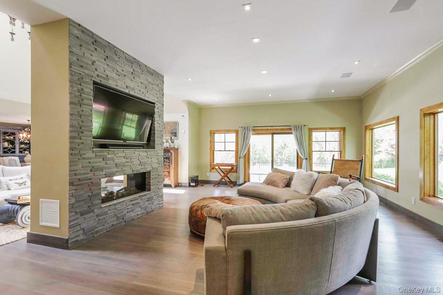 Single Family Scuttle Hole Road Suffolk County, NY 11976, MLS-961068-6