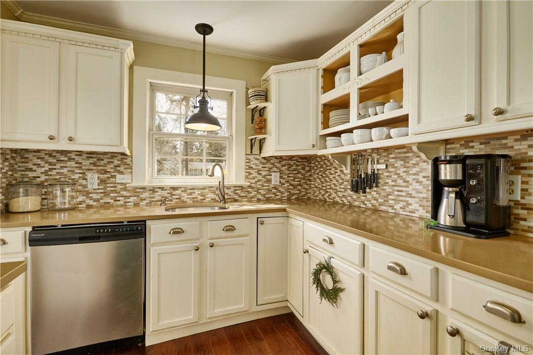 Single Family Maple  Orange County, NY 10990, MLS-961089-8