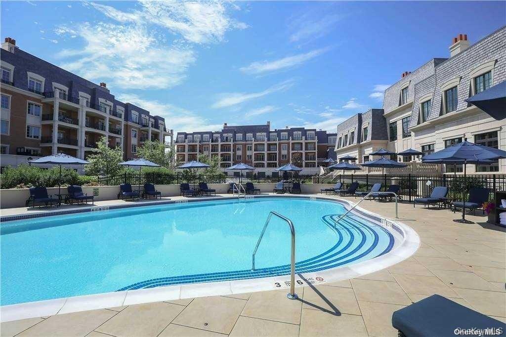 Condo Royal  Nassau County, NY 11040, MLS-961102-20