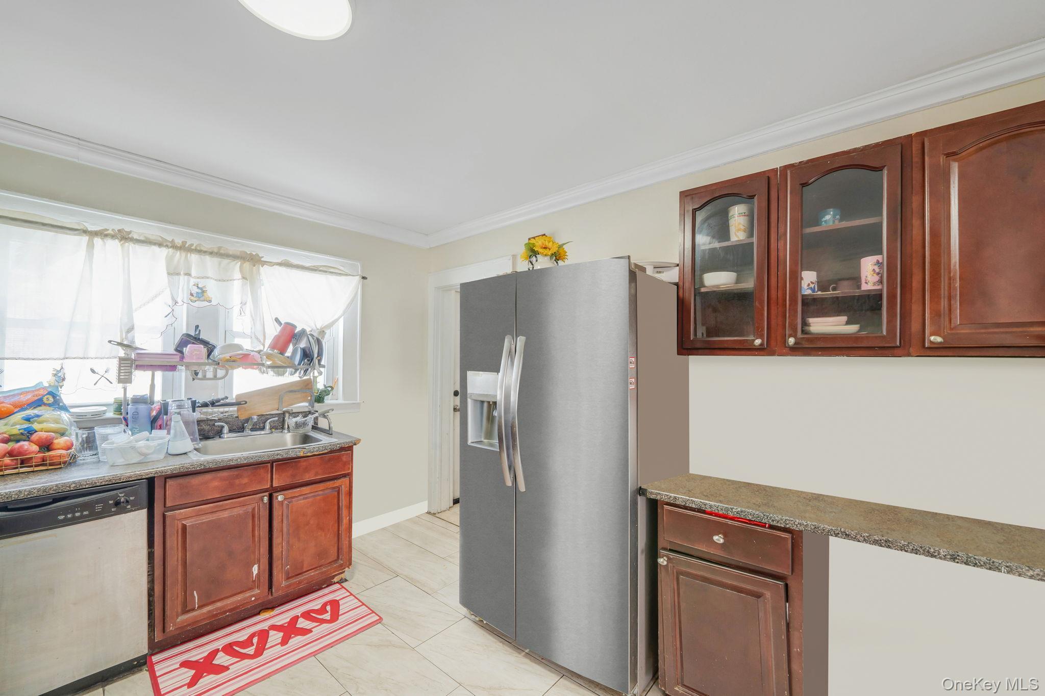 Single Family Nassau Nassau County, NY 11550, MLS-961131-10