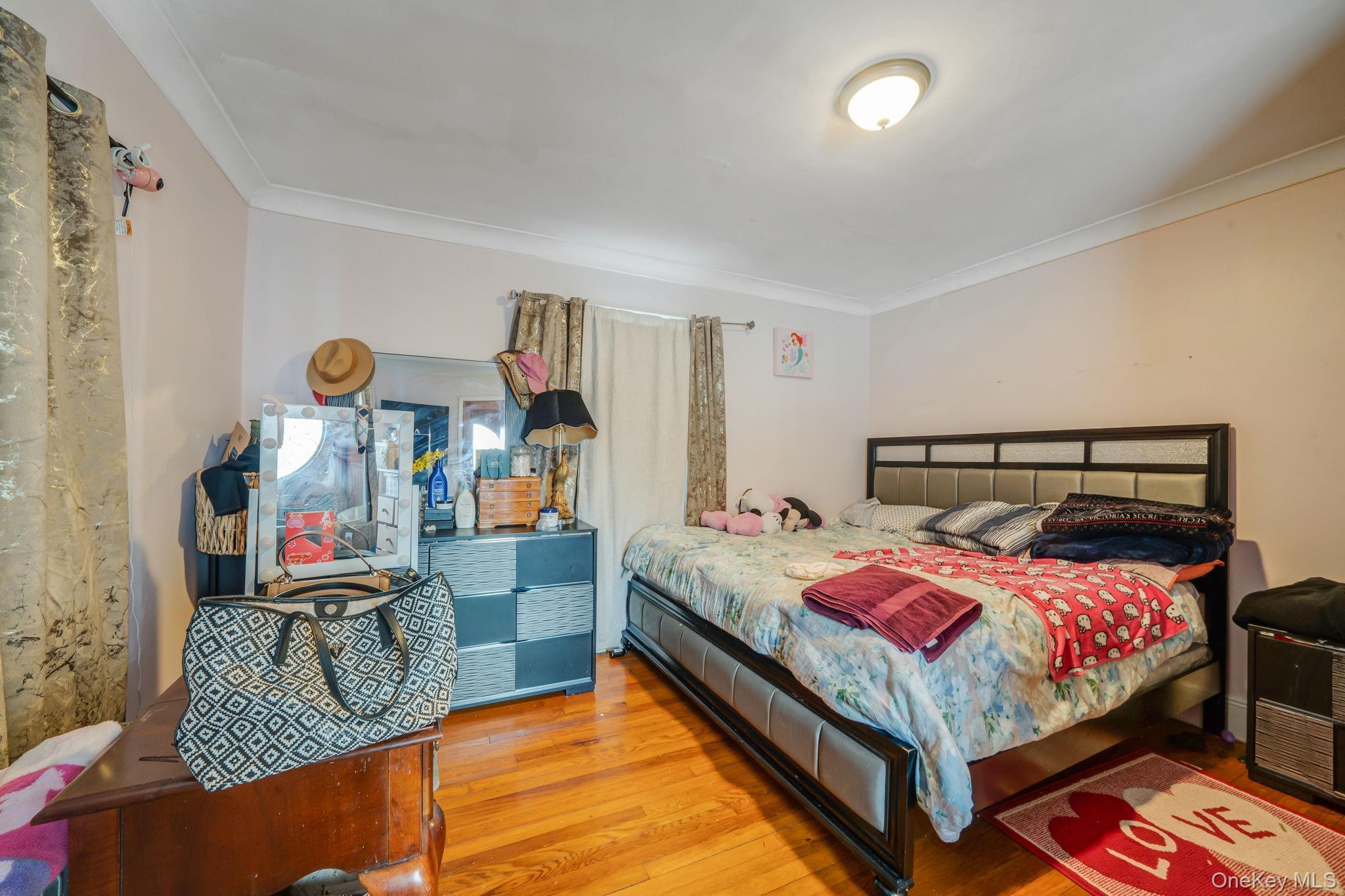 Single Family Nassau Nassau County, NY 11550, MLS-961131-11