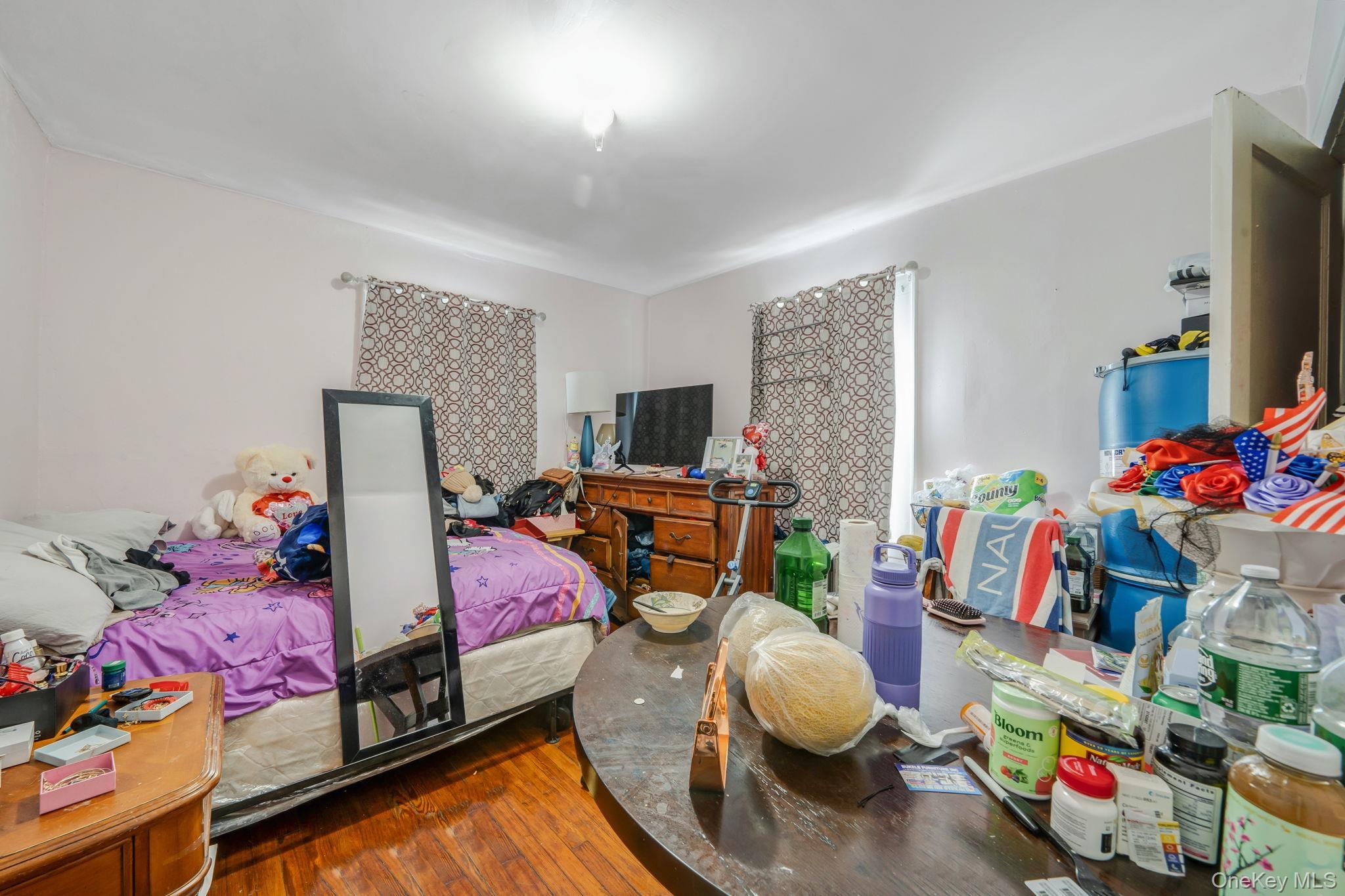 Single Family Nassau Nassau County, NY 11550, MLS-961131-12