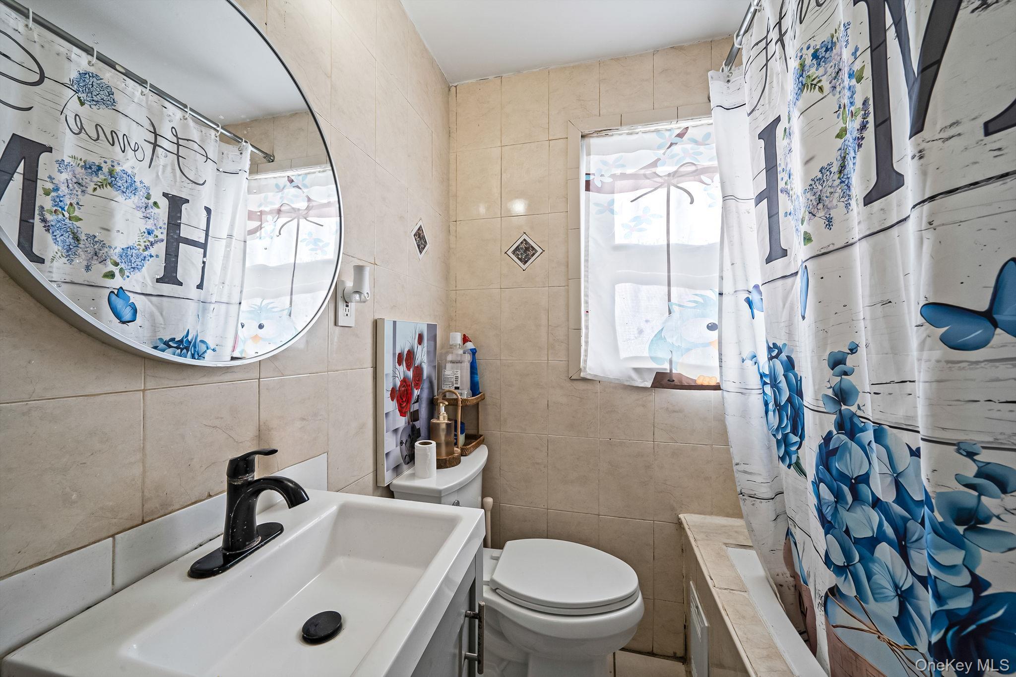 Single Family Nassau Nassau County, NY 11550, MLS-961131-13