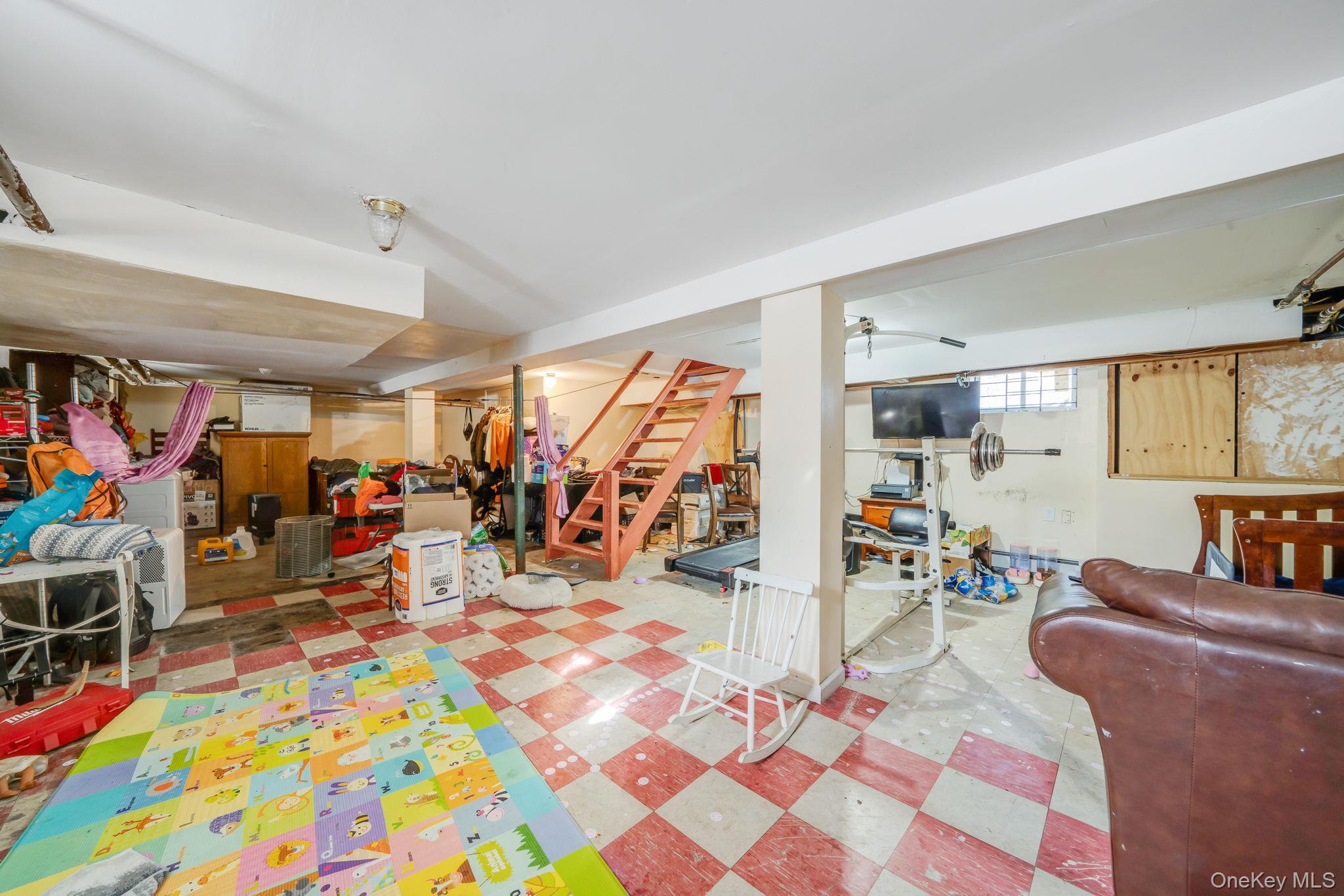 Single Family Nassau  Nassau County, NY 11550, MLS-961131-18