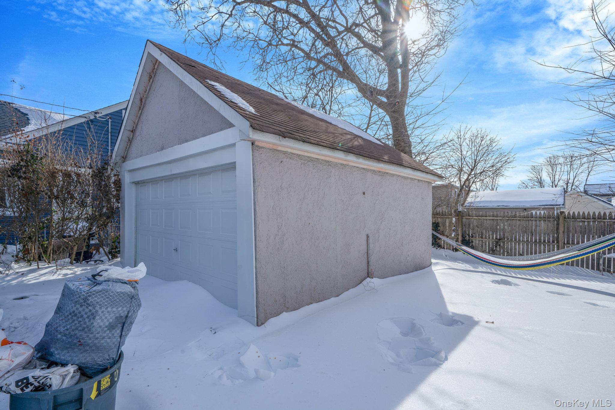 Single Family Nassau Nassau County, NY 11550, MLS-961131-3