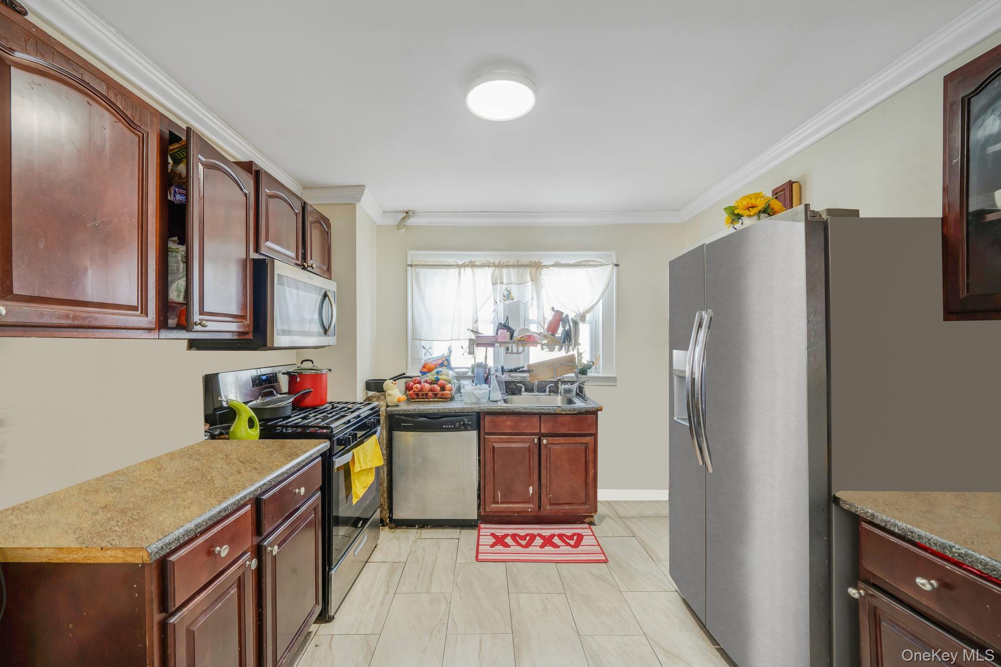 Single Family Nassau Nassau County, NY 11550, MLS-961131-8