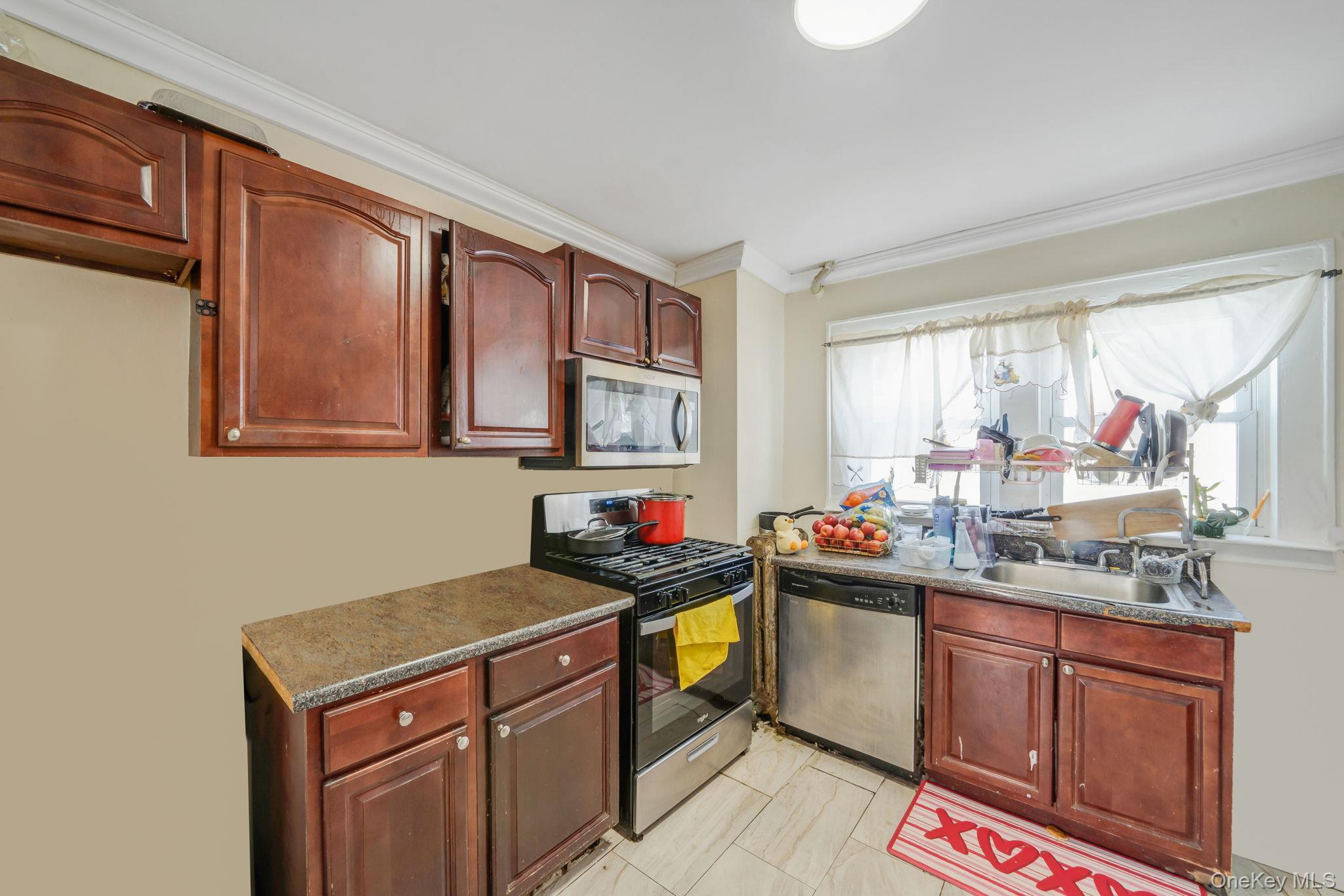 Single Family Nassau Nassau County, NY 11550, MLS-961131-9