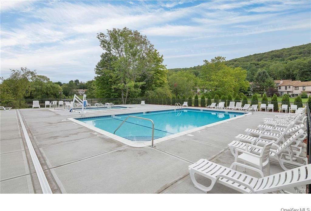 Single Family Mountain Laurel  Orange County, NY 10950, MLS-961136-39