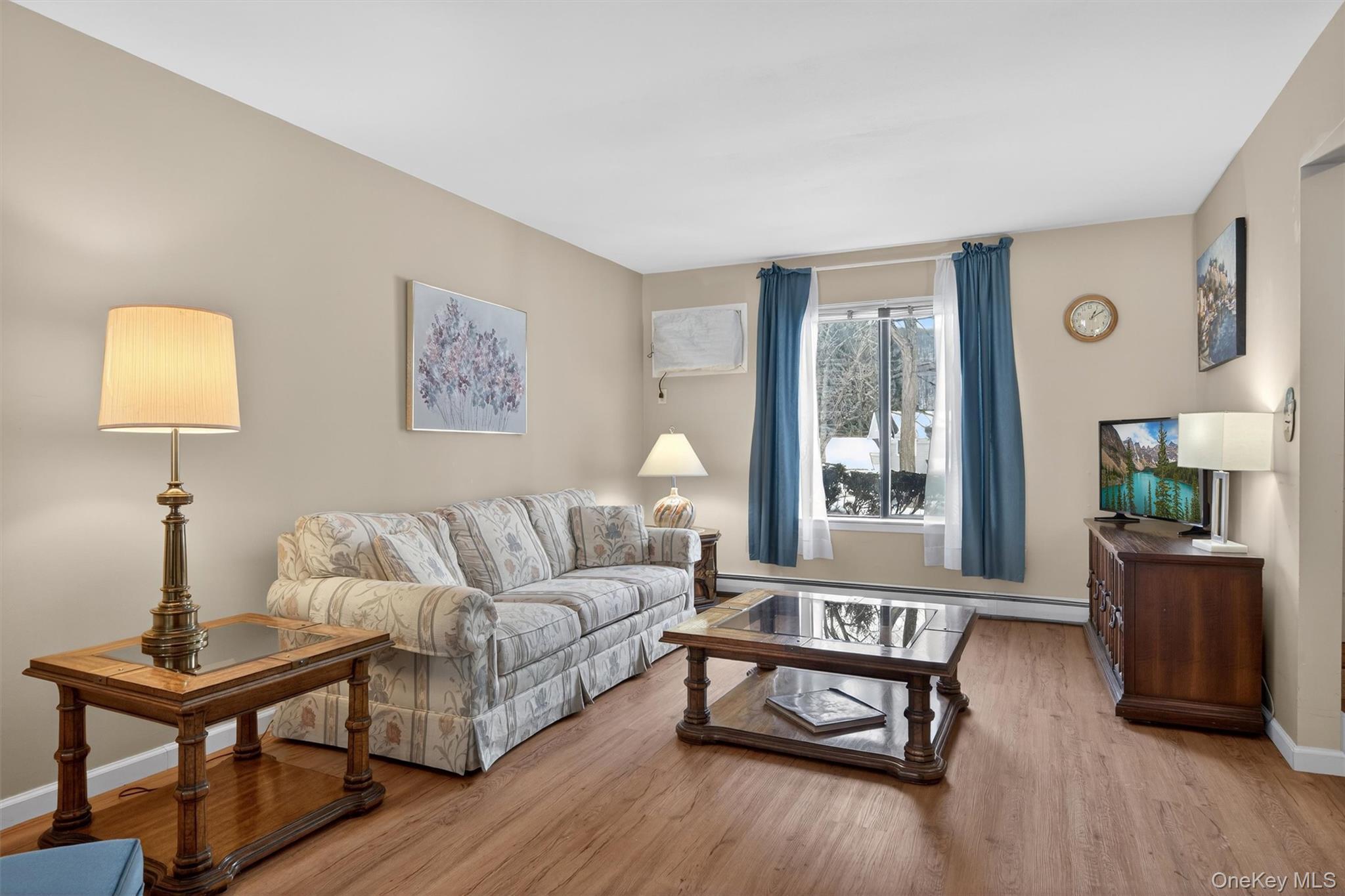 Single Family Mountain Laurel Orange County, NY 10950, MLS-961136-8