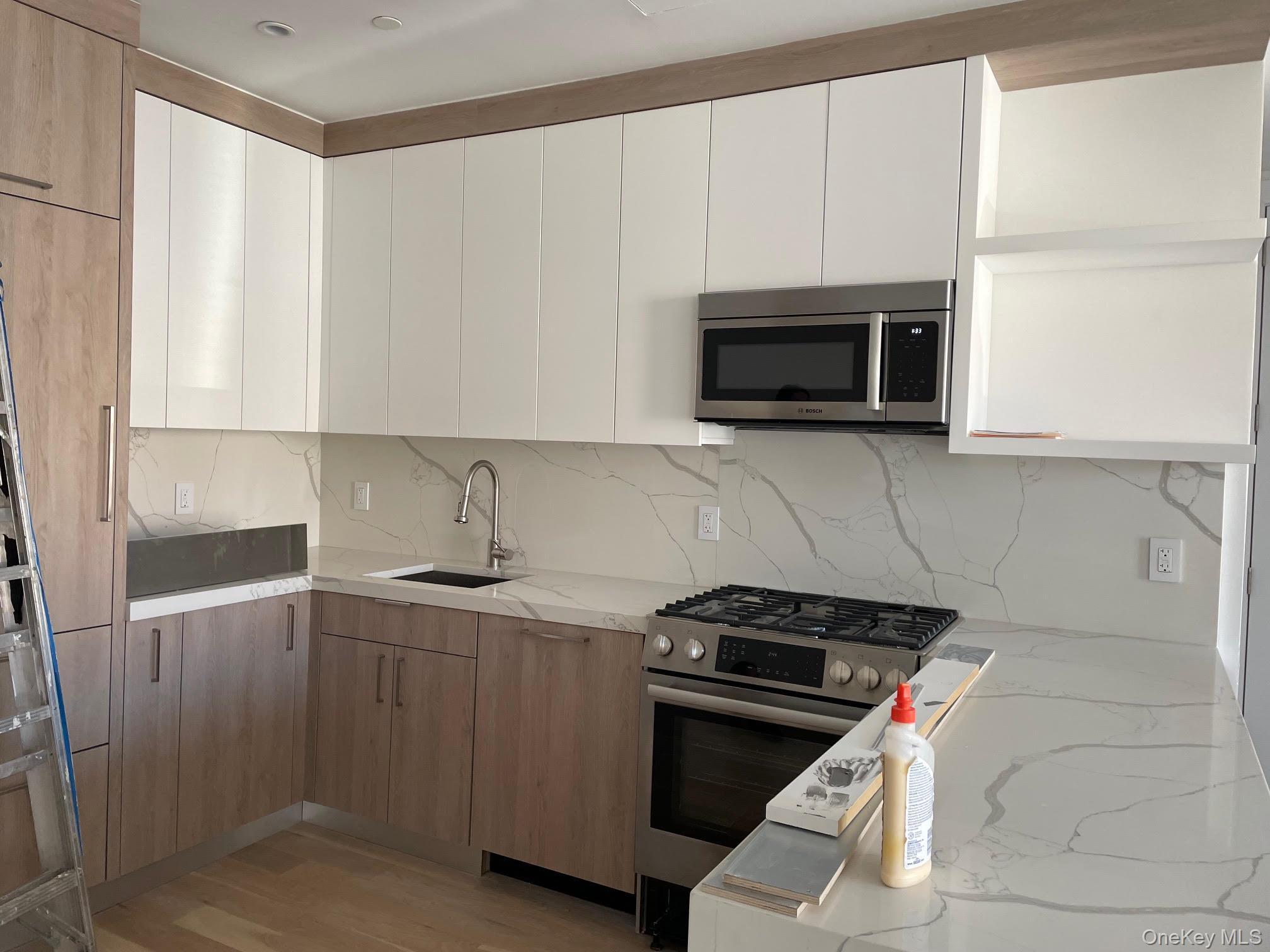 Condo 21st  Queens, NY 11105, MLS-961151-10