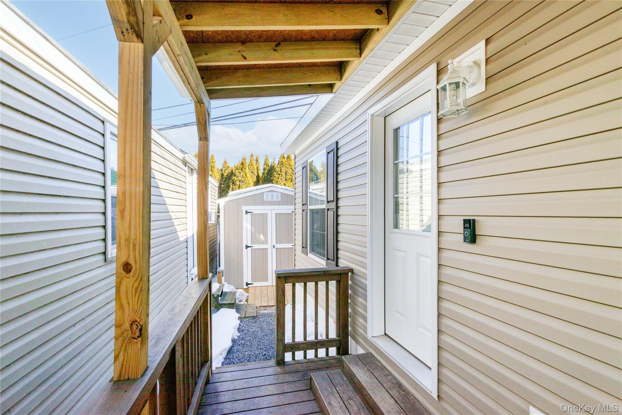 Single Family Main Suffolk County, NY 11751, MLS-961153-3