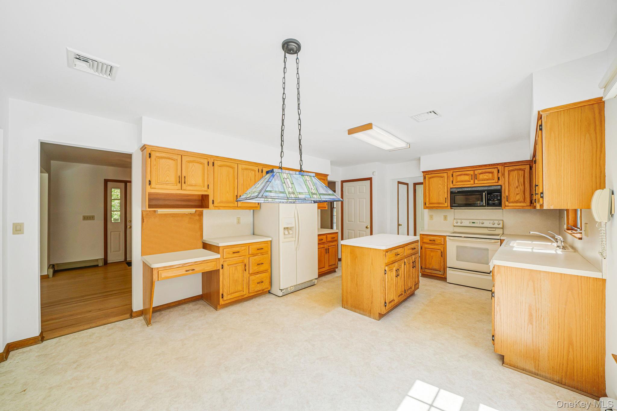 Single Family Chambord  Suffolk County, NY 11786, MLS-961158-25