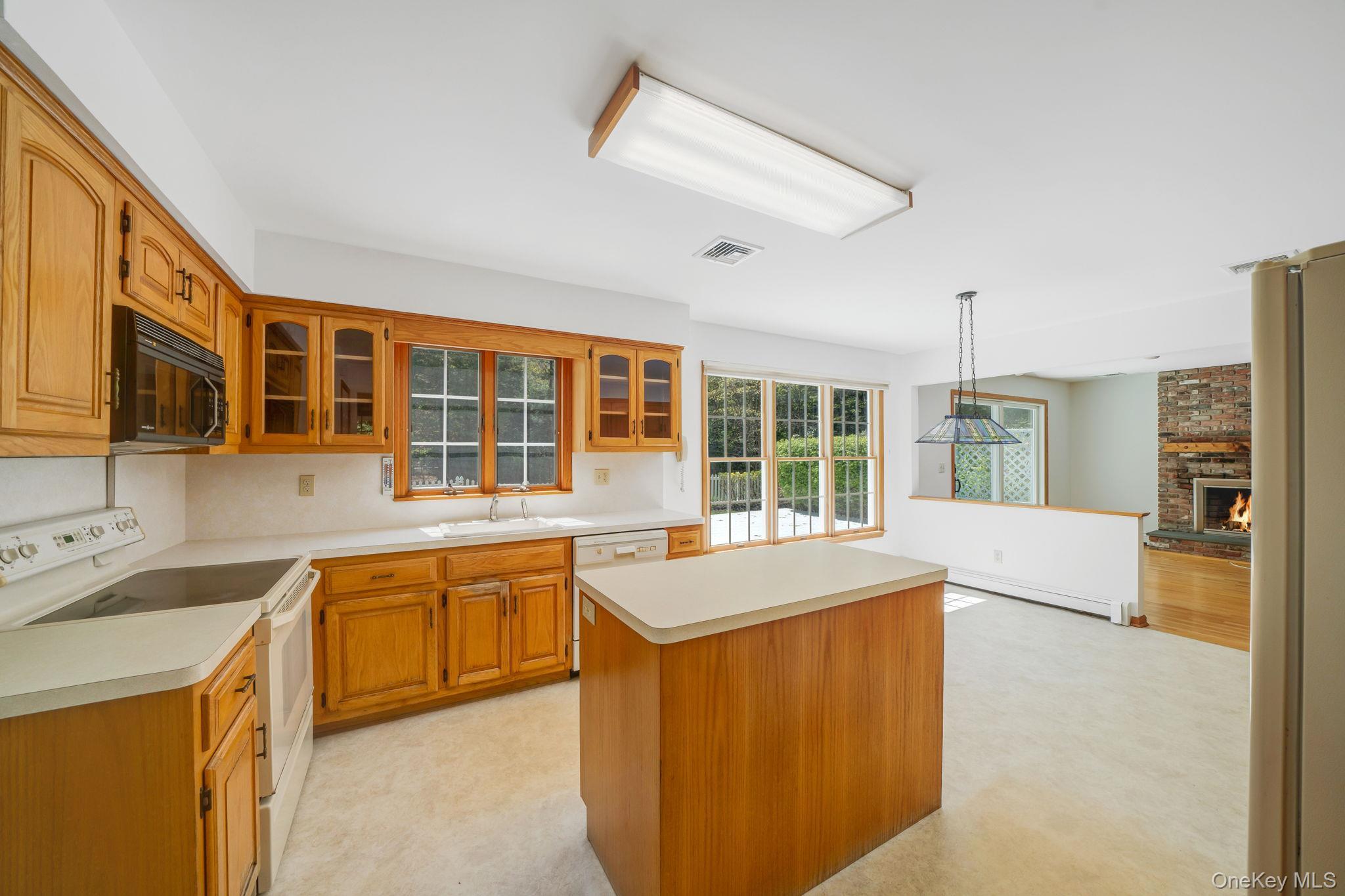 Single Family Chambord  Suffolk County, NY 11786, MLS-961158-28