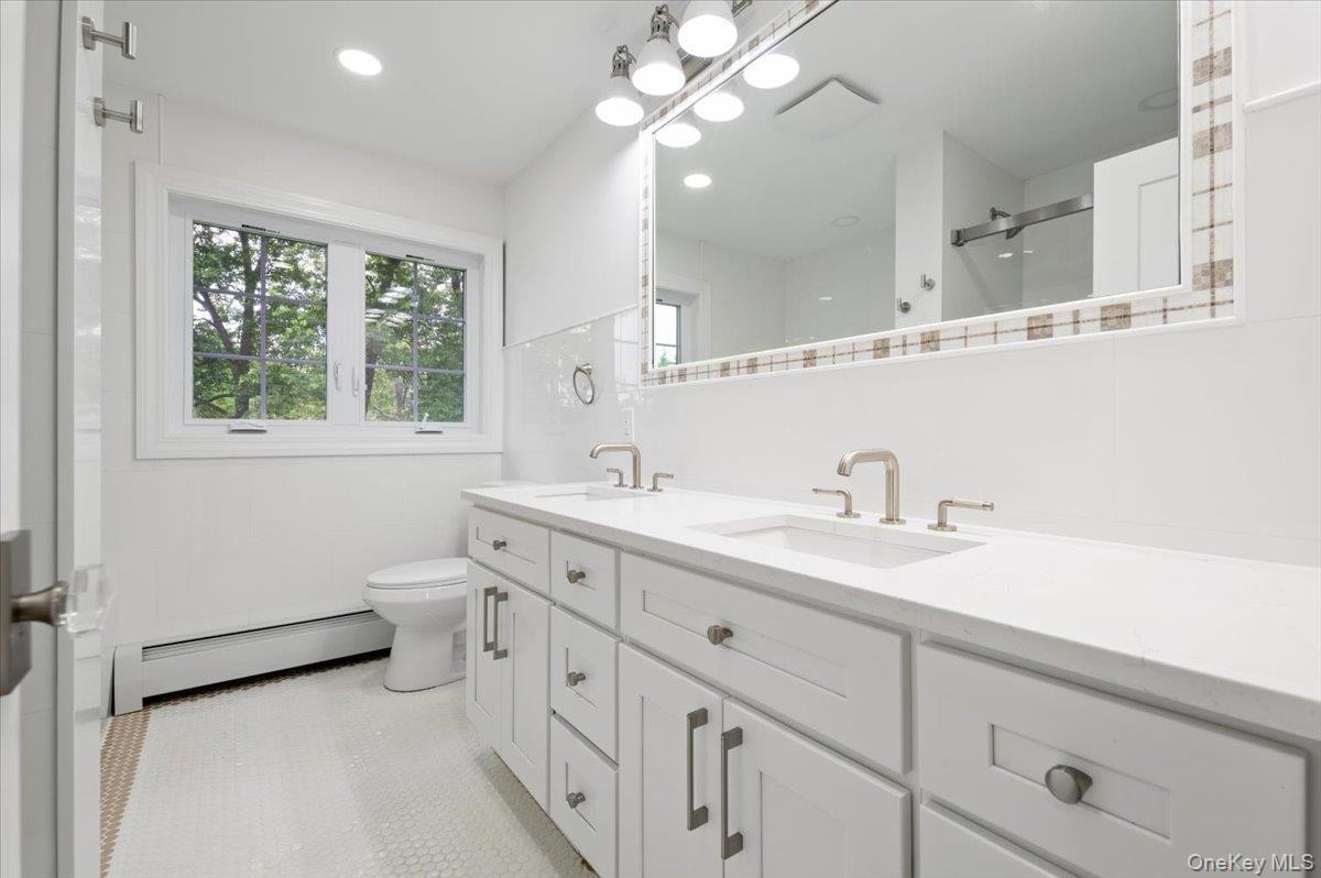 Single Family Peppermill Lane  Suffolk County, NY 11746, MLS-961189-33