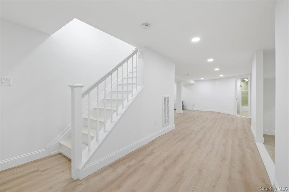 Single Family Peppermill Lane  Suffolk County, NY 11746, MLS-961189-37