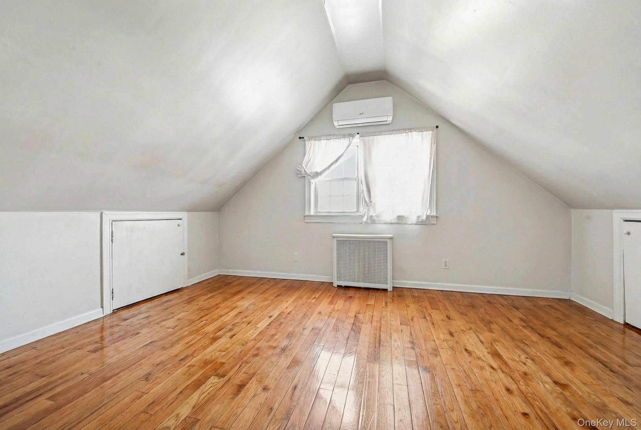 Single Family Little Neck  Queens, NY 11004, MLS-961190-14