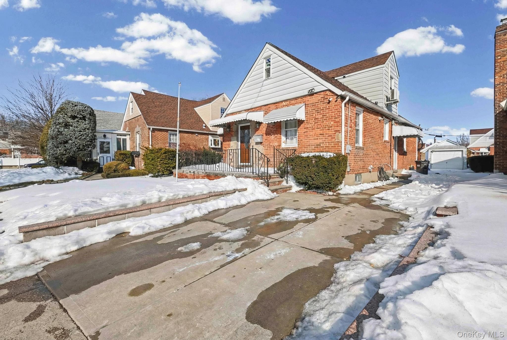 Single Family Little Neck  Queens, NY 11004, MLS-961190-2