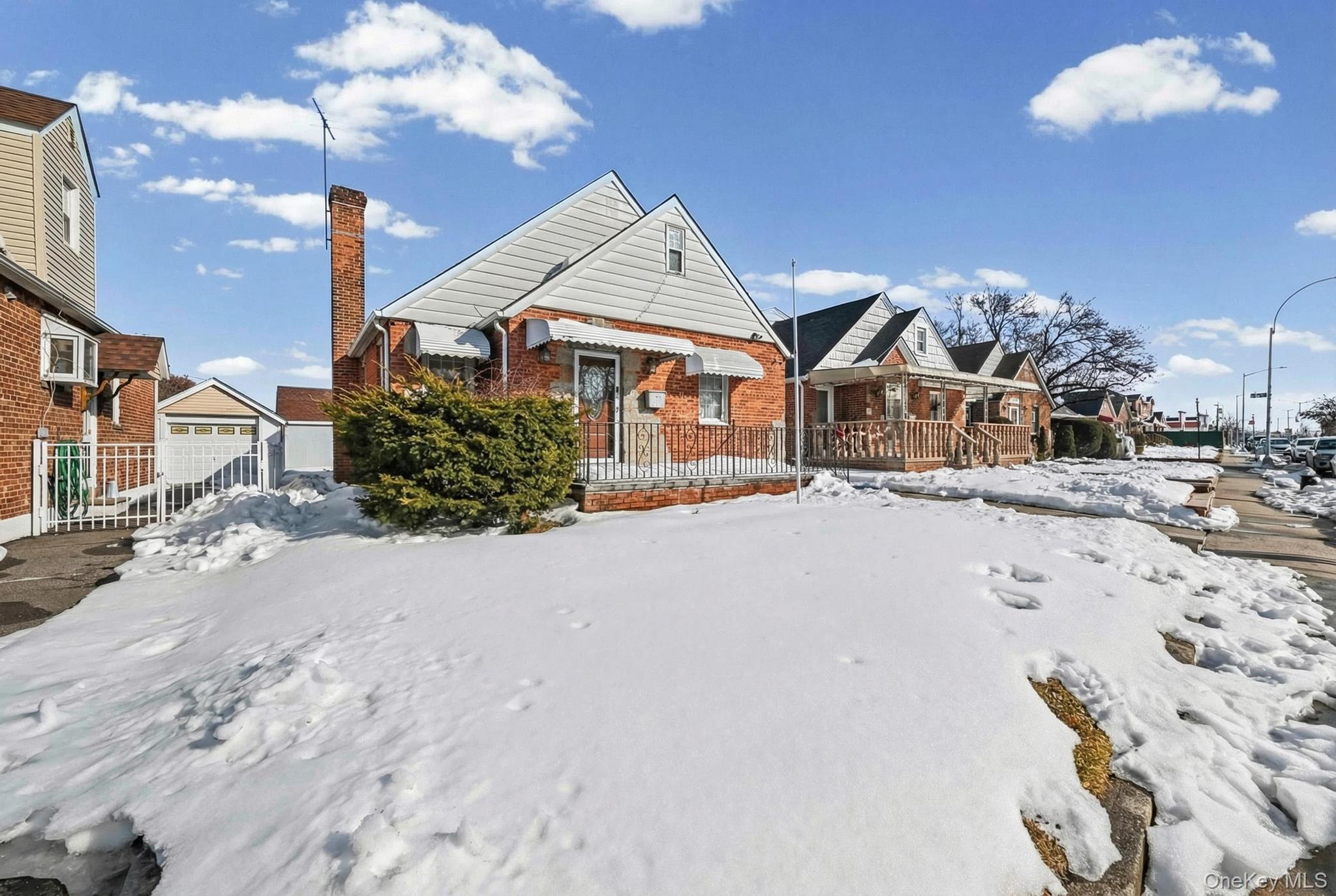 Single Family Little Neck  Queens, NY 11004, MLS-961190-3