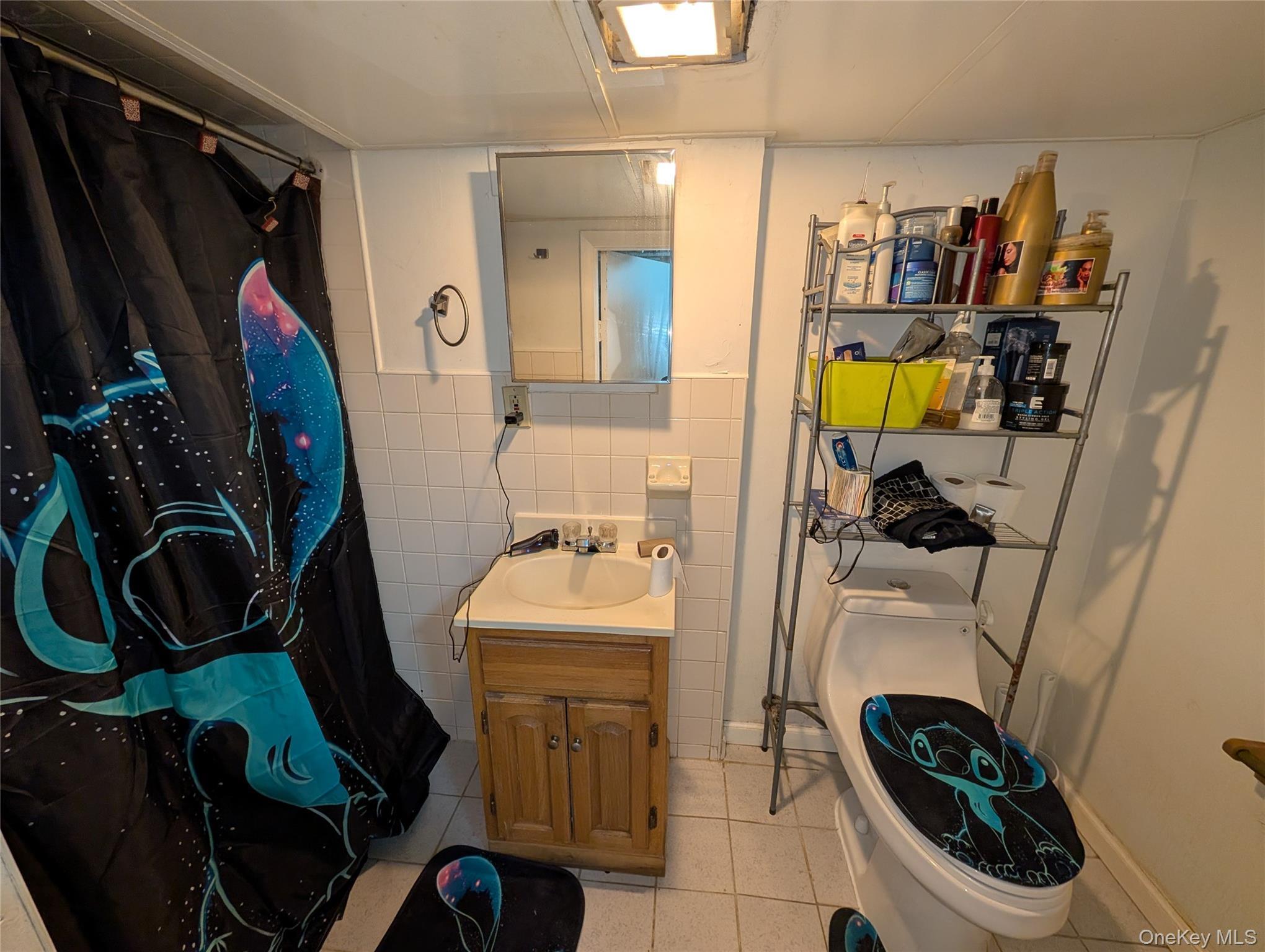 Single Family 76th  Queens, NY 11421, MLS-961201-26