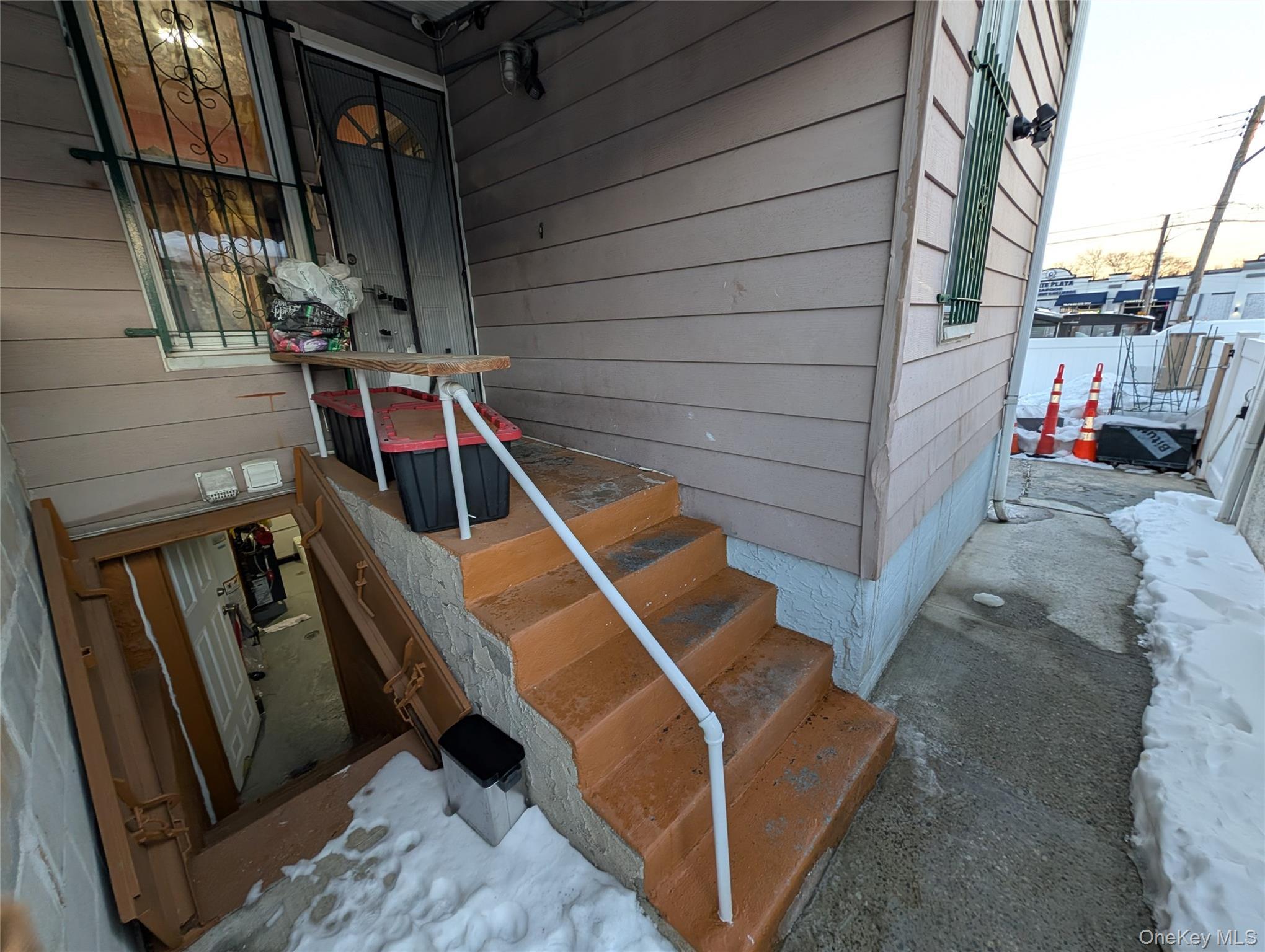 Single Family 76th  Queens, NY 11421, MLS-961201-31