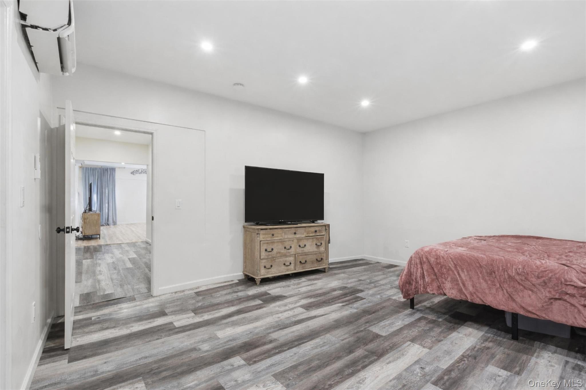 Single Family Warwick  Orange County, NY 10990, MLS-961212-10