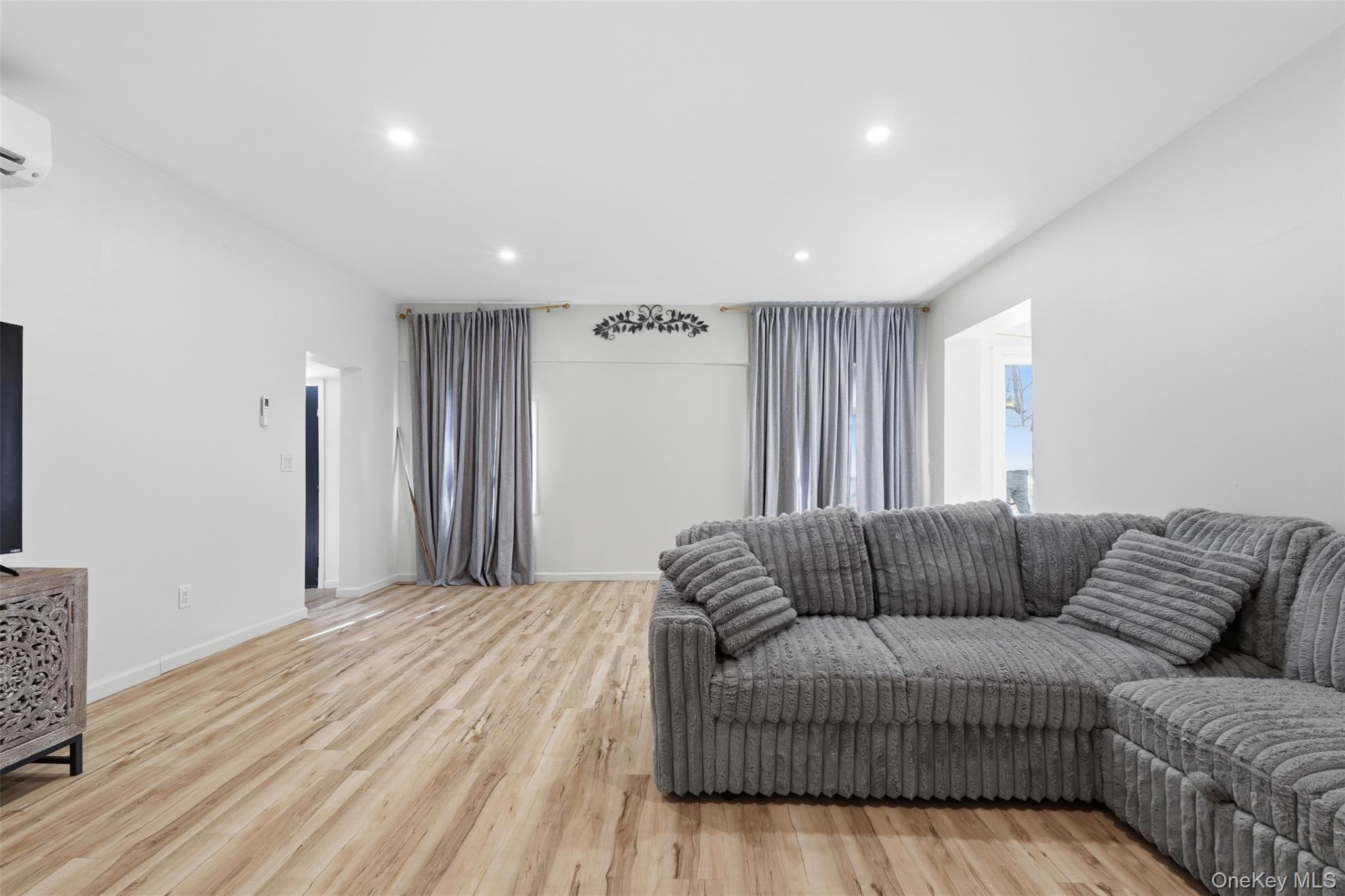 Single Family Warwick  Orange County, NY 10990, MLS-961212-20