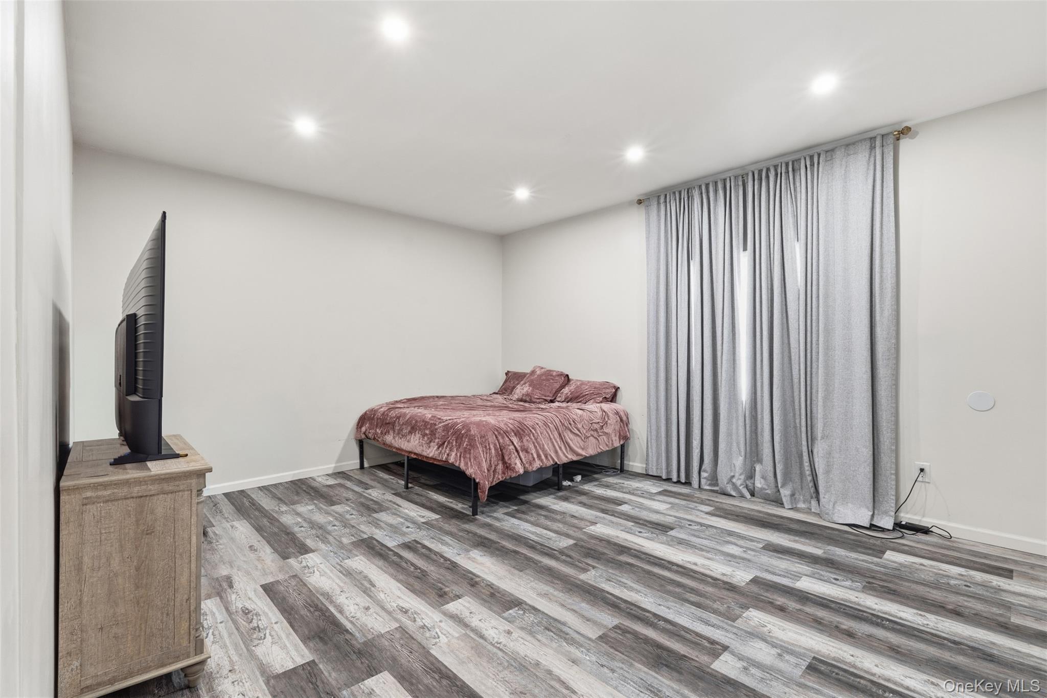 Single Family Warwick  Orange County, NY 10990, MLS-961212-30