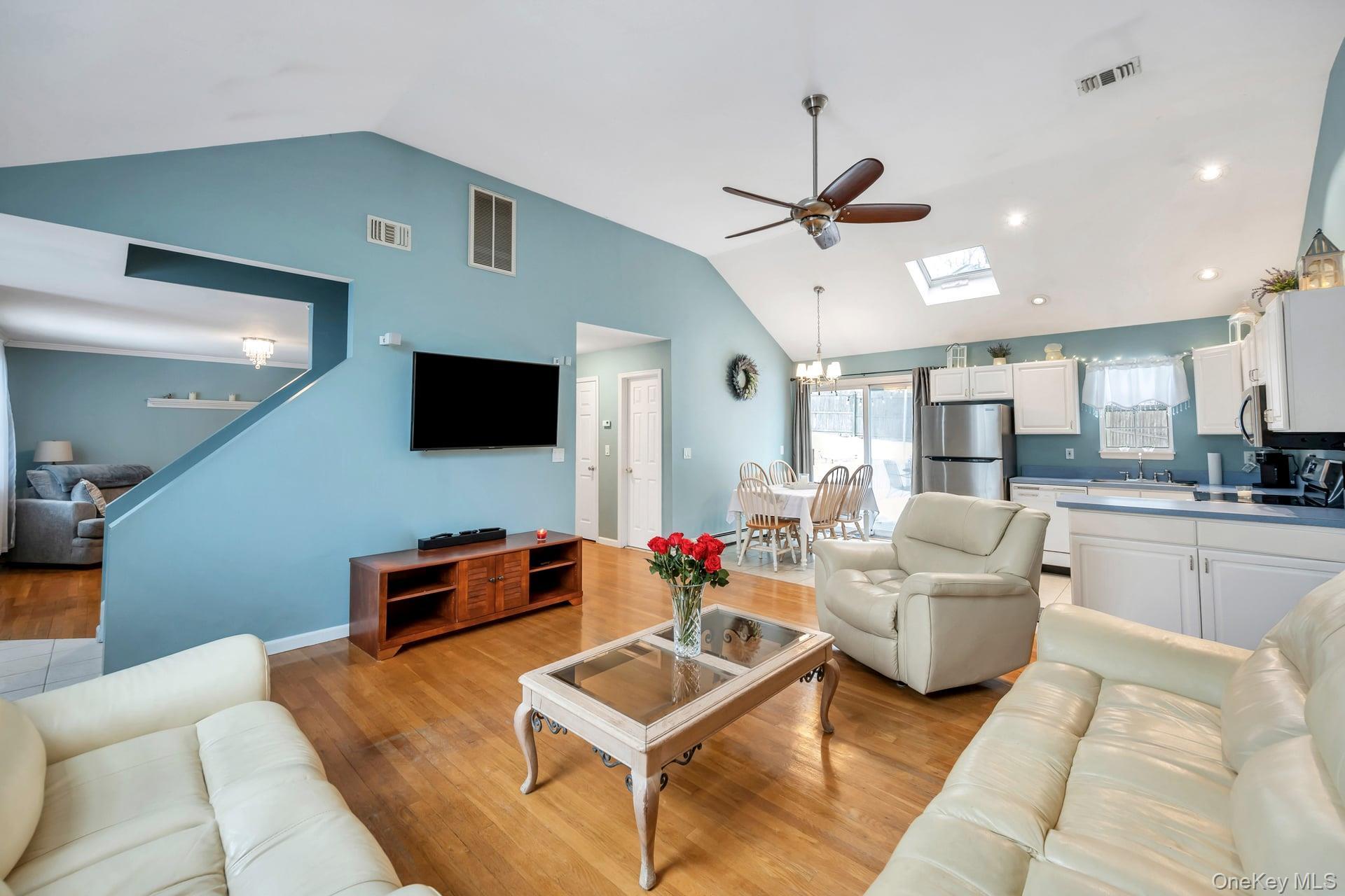 Single Family Friendship  Suffolk County, NY 11778, MLS-961233-29