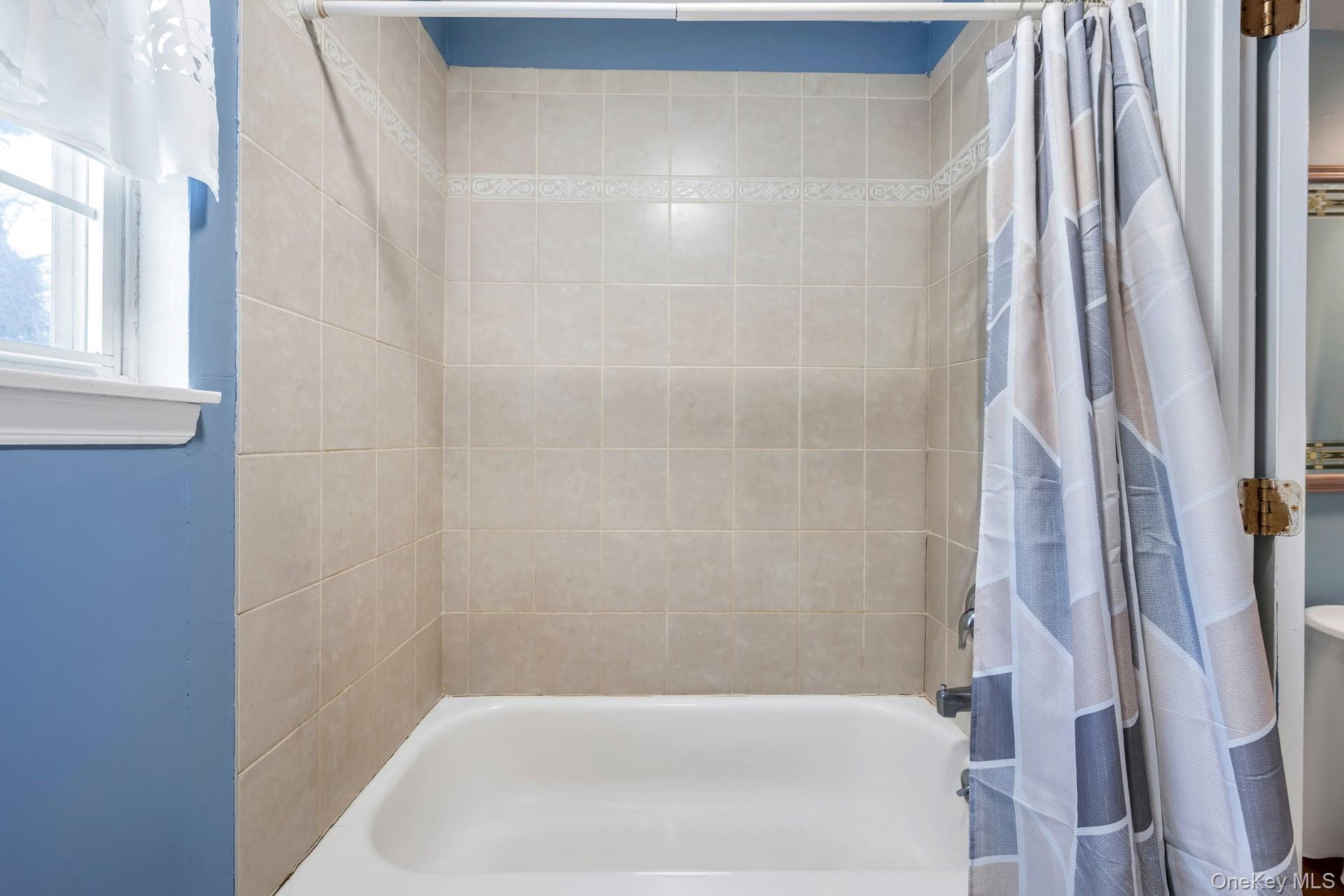 Single Family Friendship  Suffolk County, NY 11778, MLS-961233-43