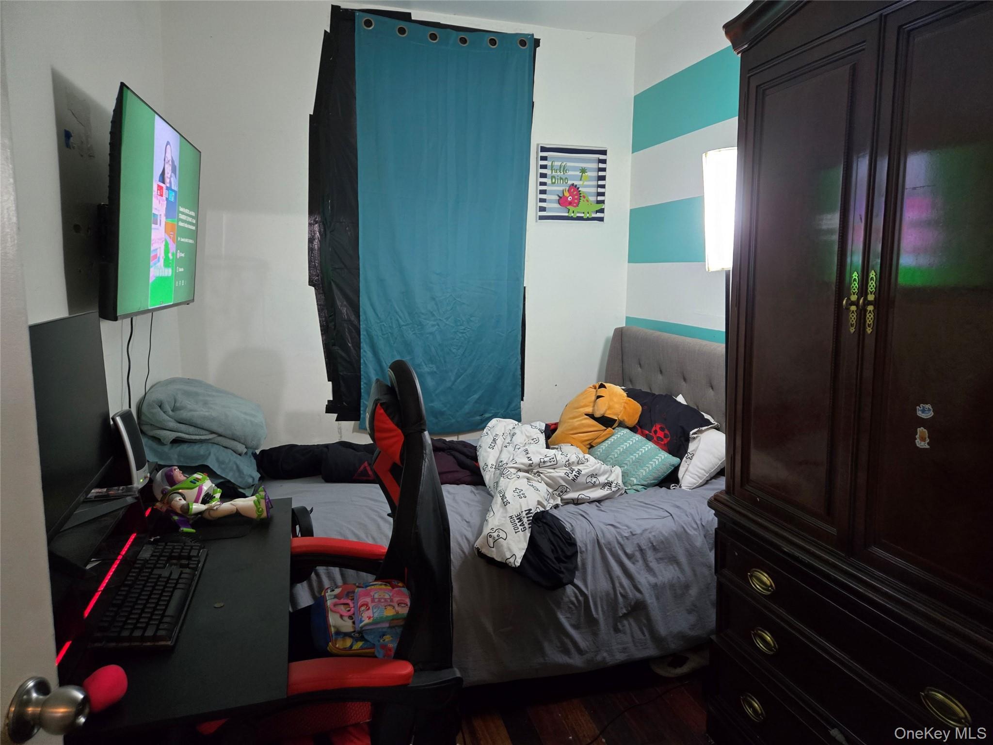 Single Family 75th  Queens, NY 11421, MLS-961240-23