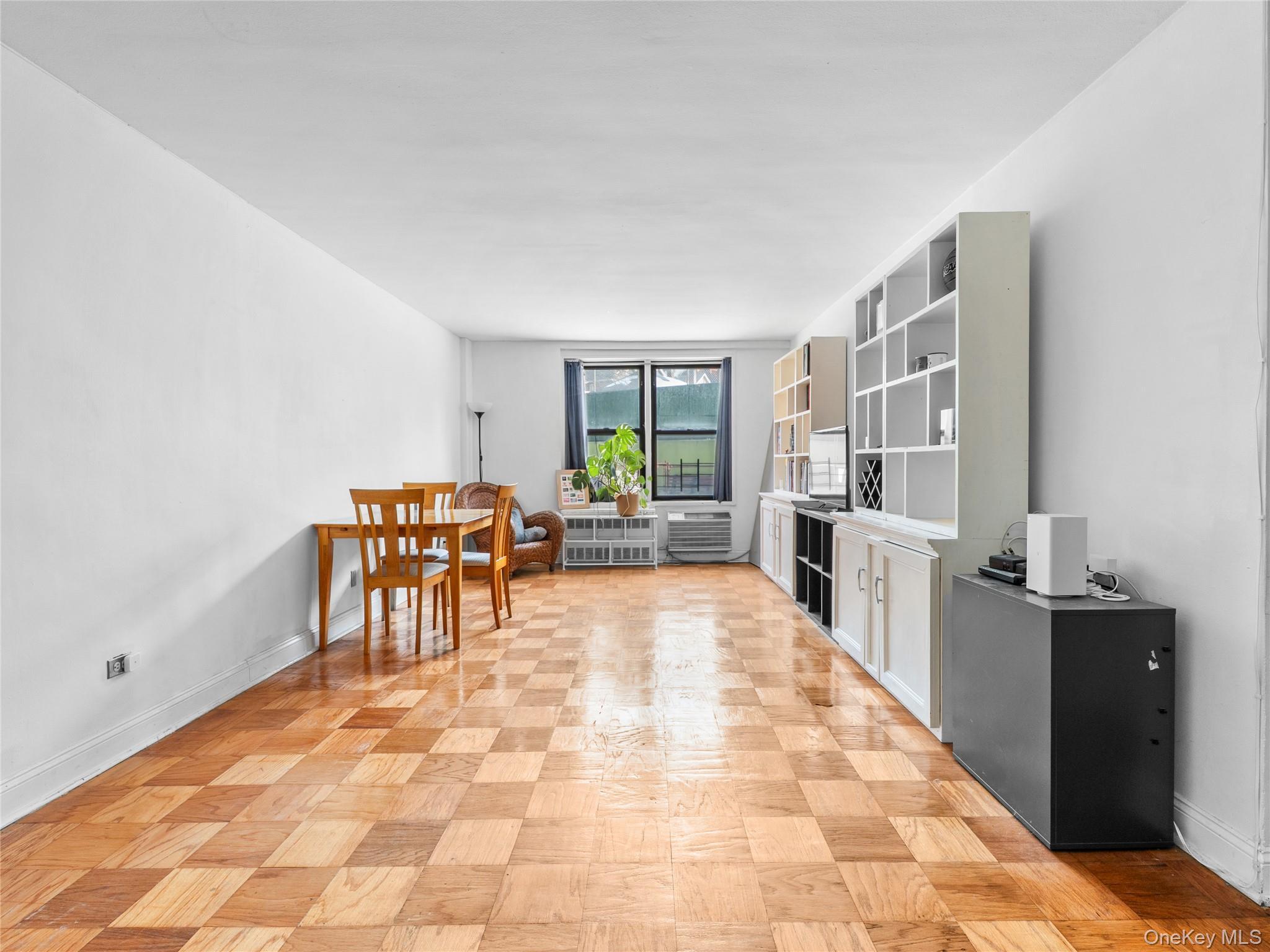 Condo Leverich Queens, NY 11372, MLS-961244-8