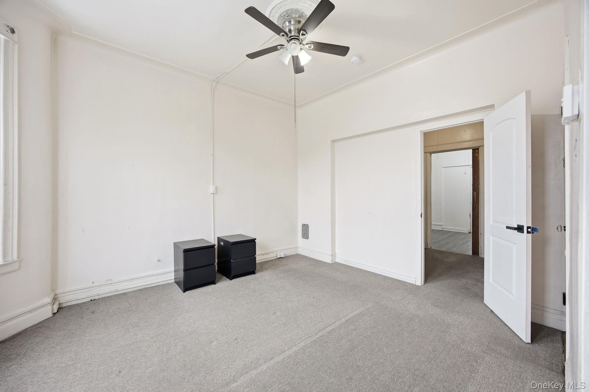 Single Family Putnam Queens, NY 11385, MLS-961248-14