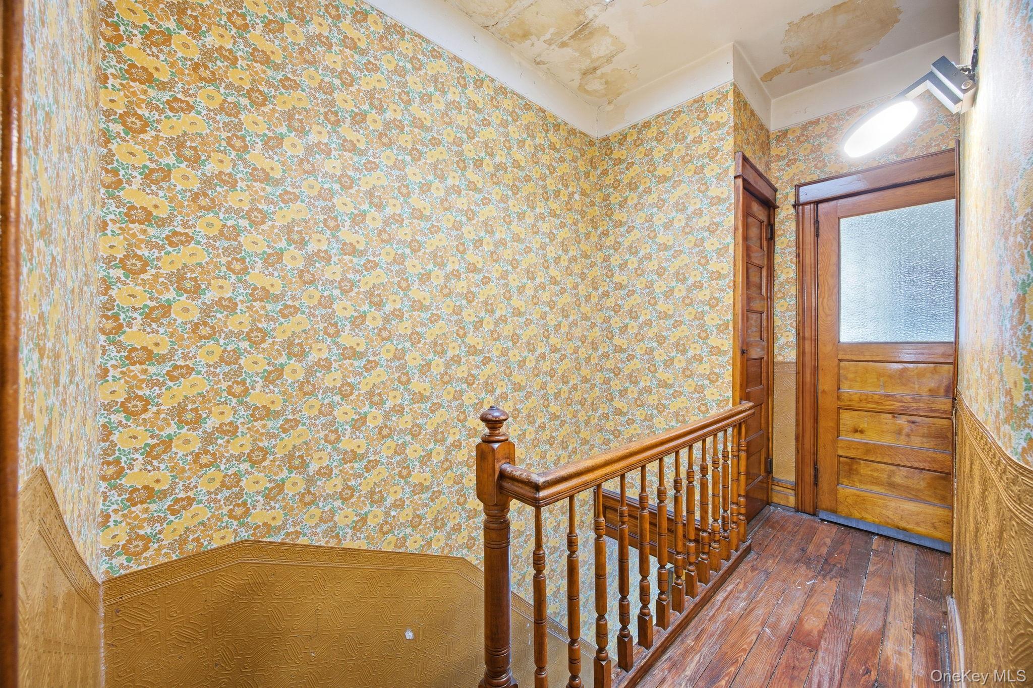 Single Family Putnam Queens, NY 11385, MLS-961248-4