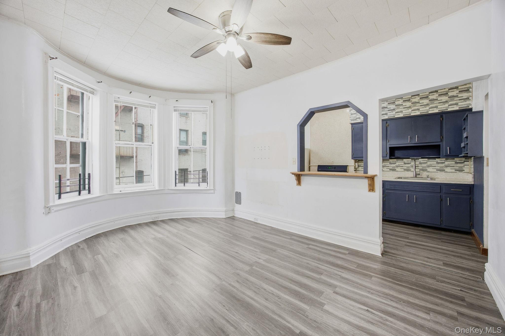 Single Family Putnam Queens, NY 11385, MLS-961248-8