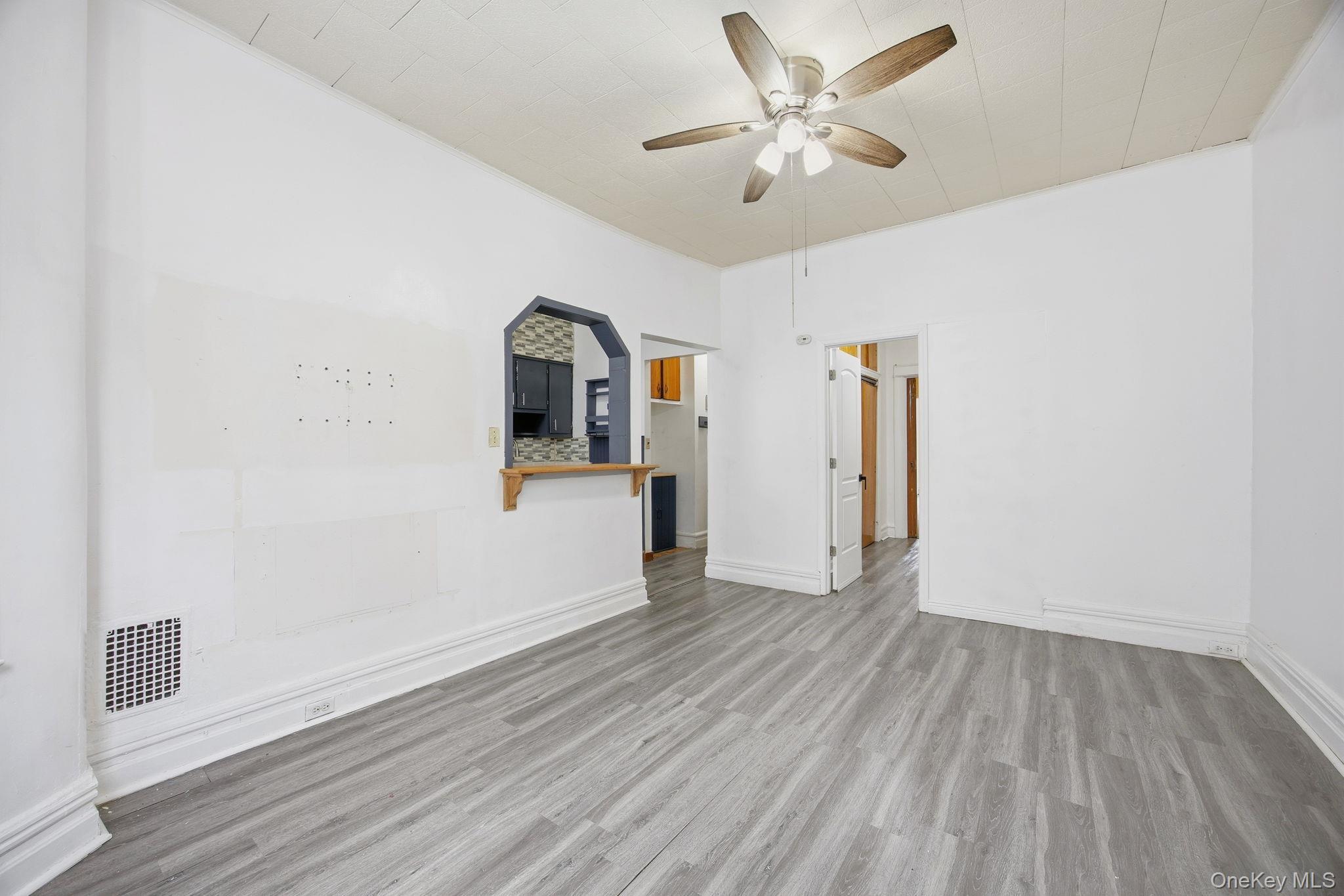 Single Family Putnam Queens, NY 11385, MLS-961248-9