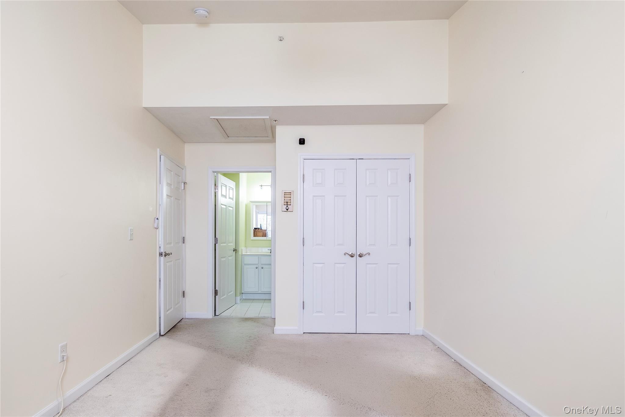 Condo Willow  Nassau County, NY 11580, MLS-961250-15