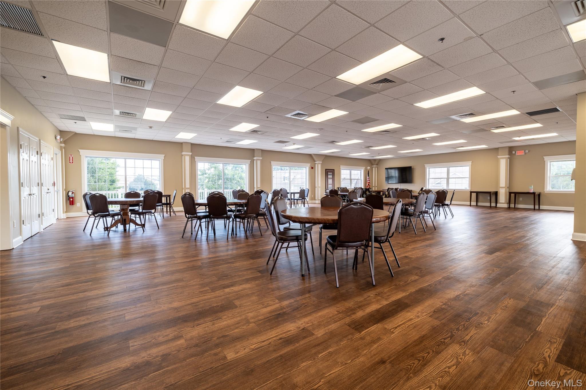 Condo Willow  Nassau County, NY 11580, MLS-961250-22