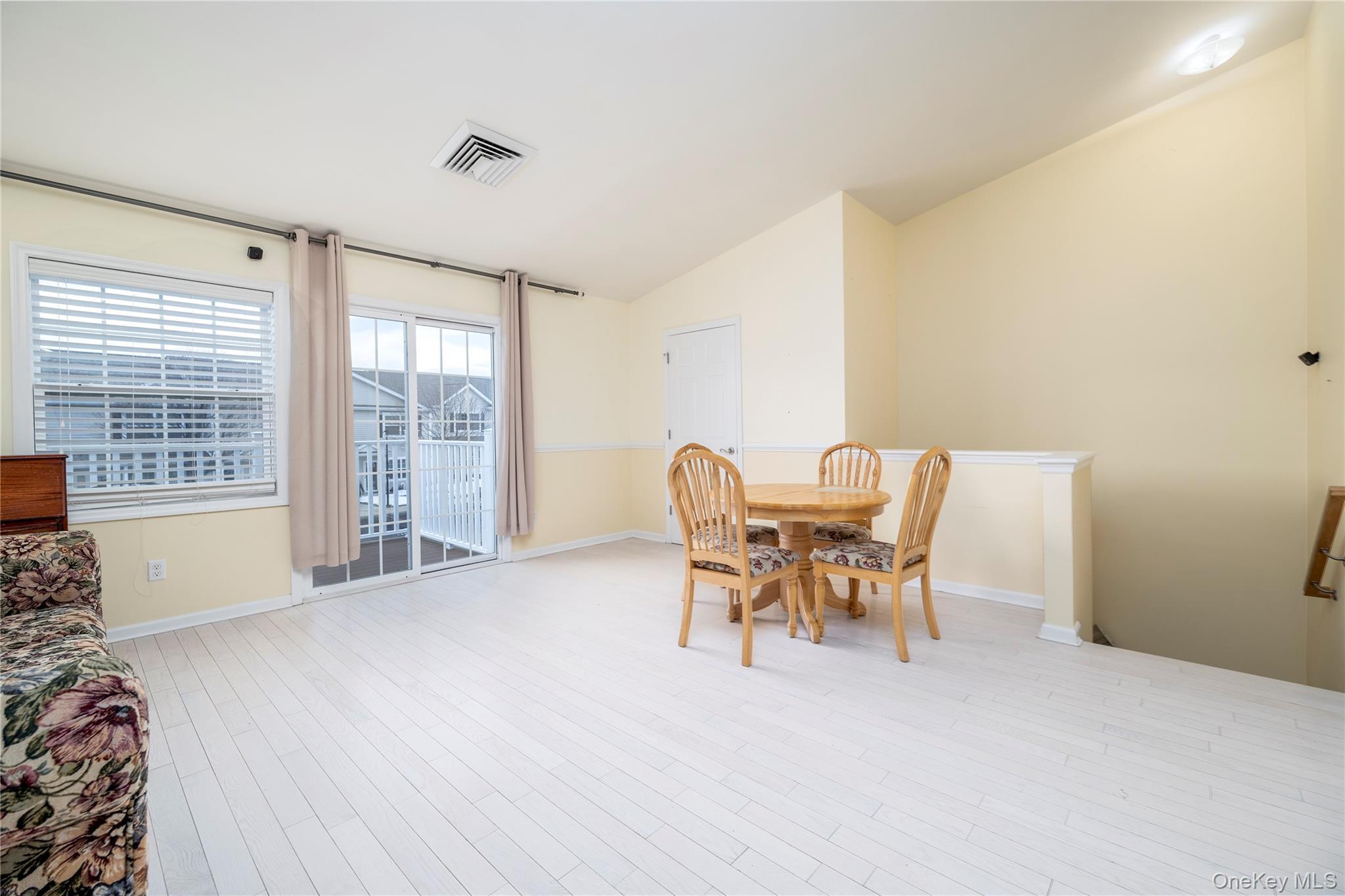 Condo Willow  Nassau County, NY 11580, MLS-961250-5