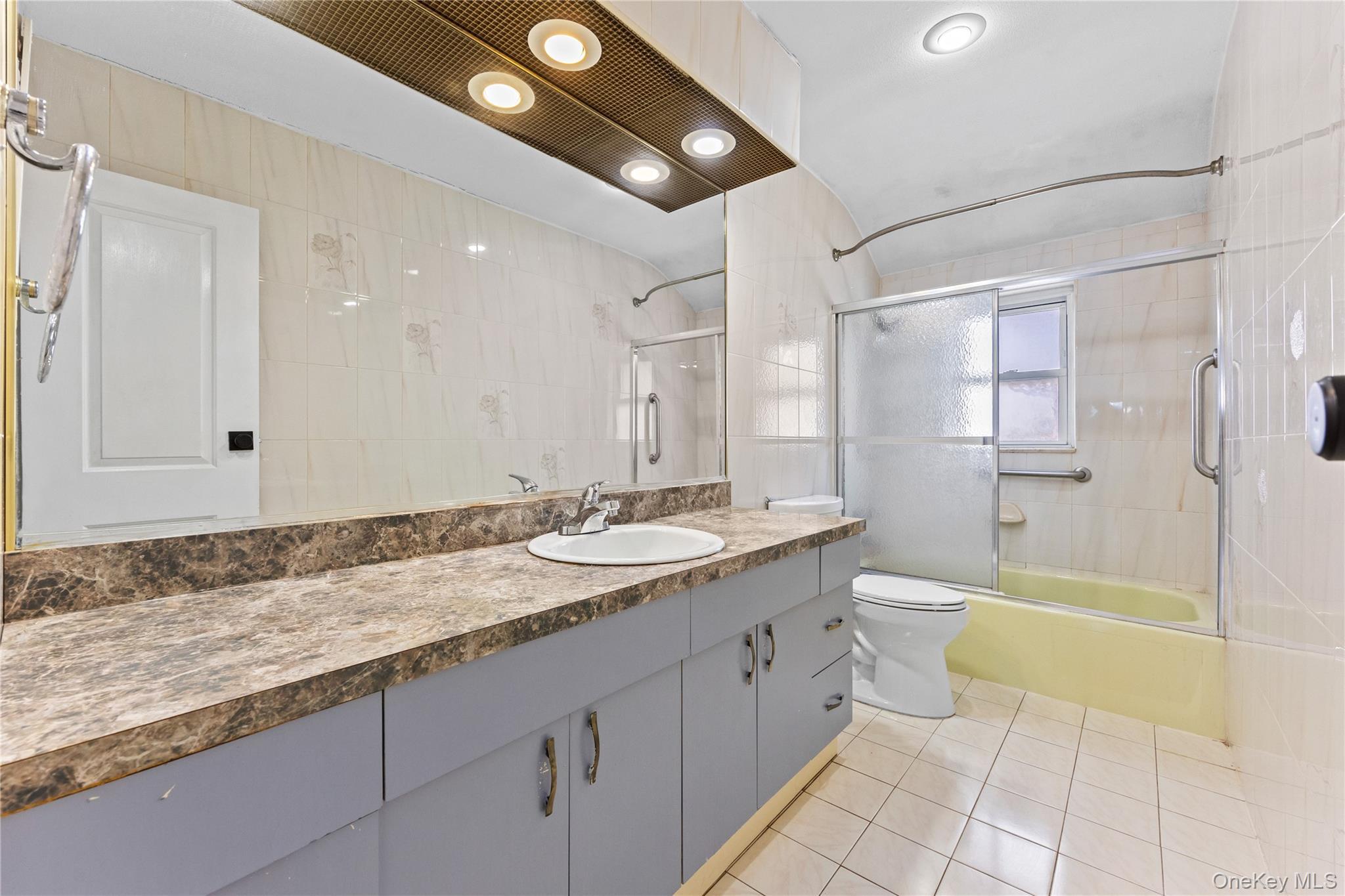 Single Family 67th Queens, NY 11362, MLS-961264-12