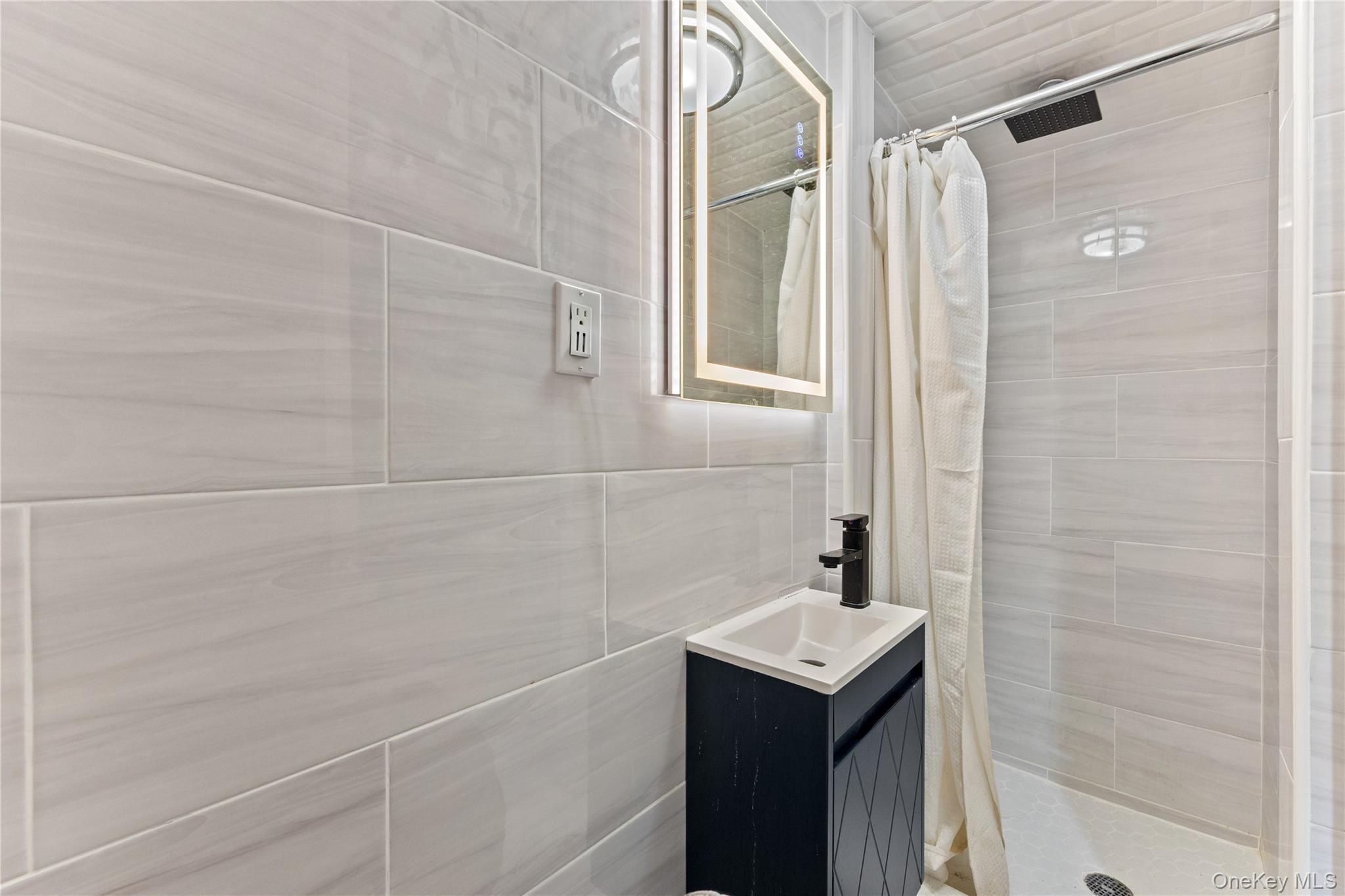 Single Family 67th Queens, NY 11362, MLS-961264-20