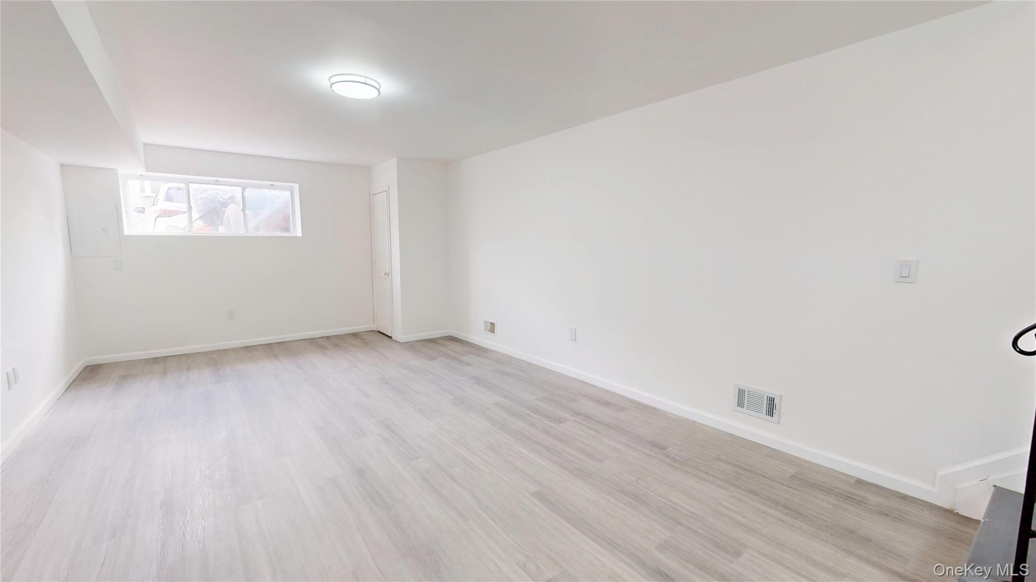 Single Family Lyceum  Staten Island, NY 10310, MLS-961272-10